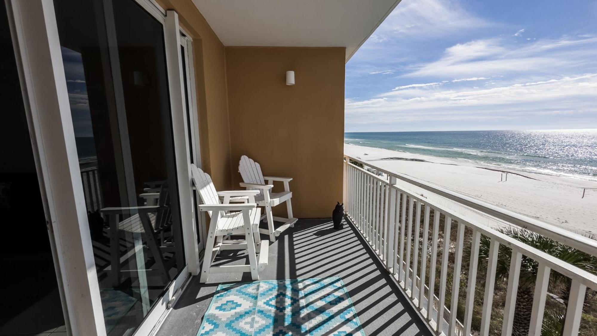 Low Floor, beautiful ocean views condo
