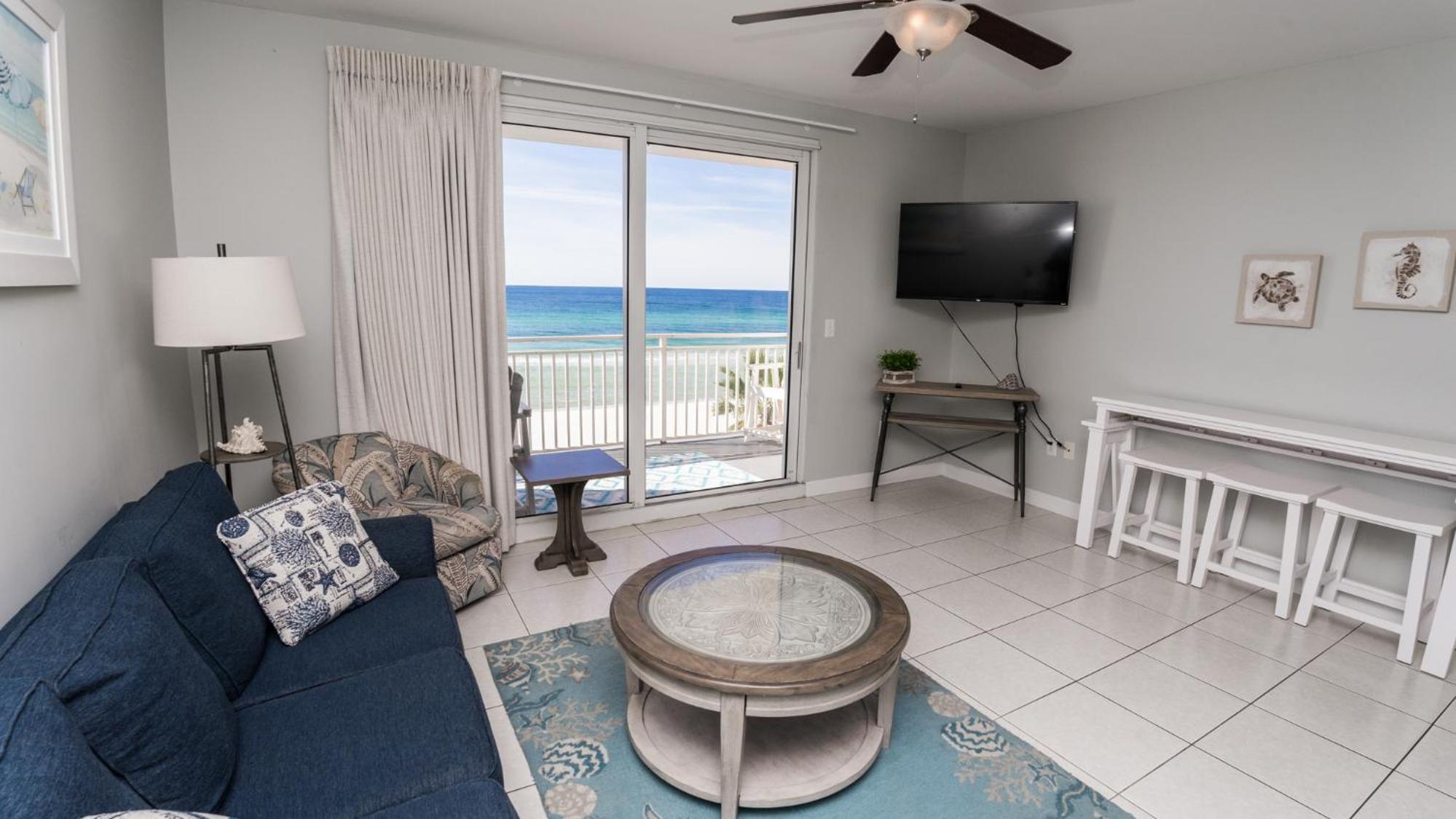 Low Floor, beautiful ocean views condo