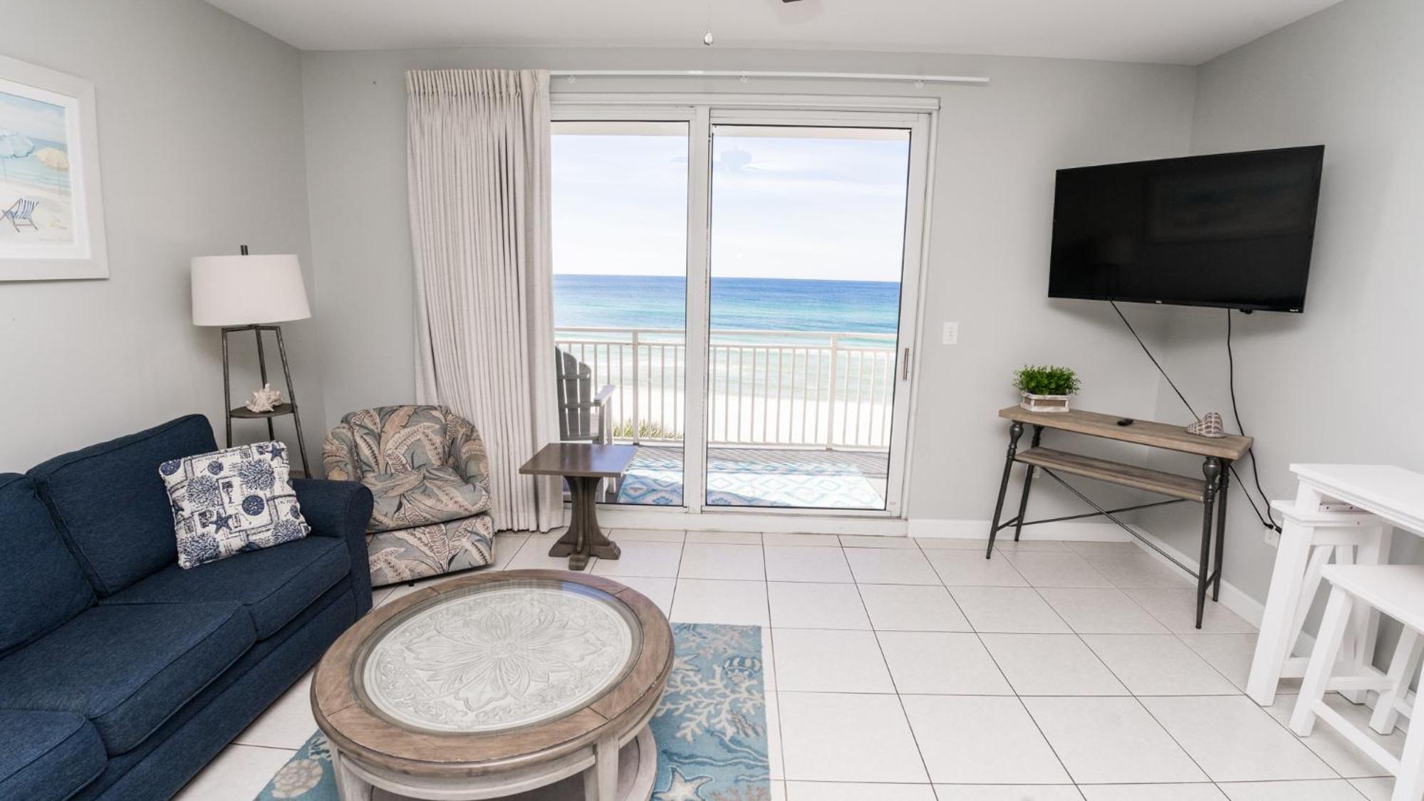 Low Floor, beautiful ocean views condo