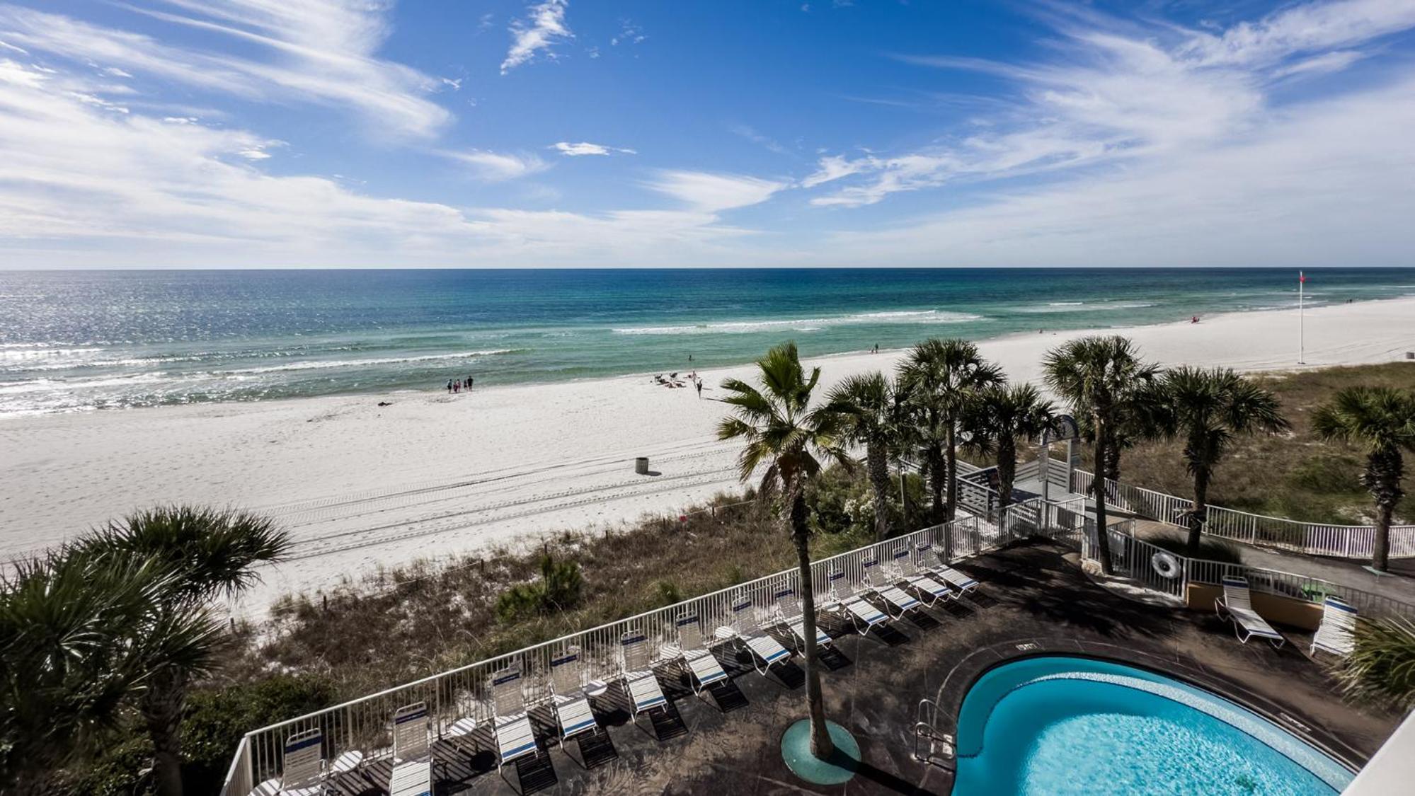 Low Floor, beautiful ocean views condo