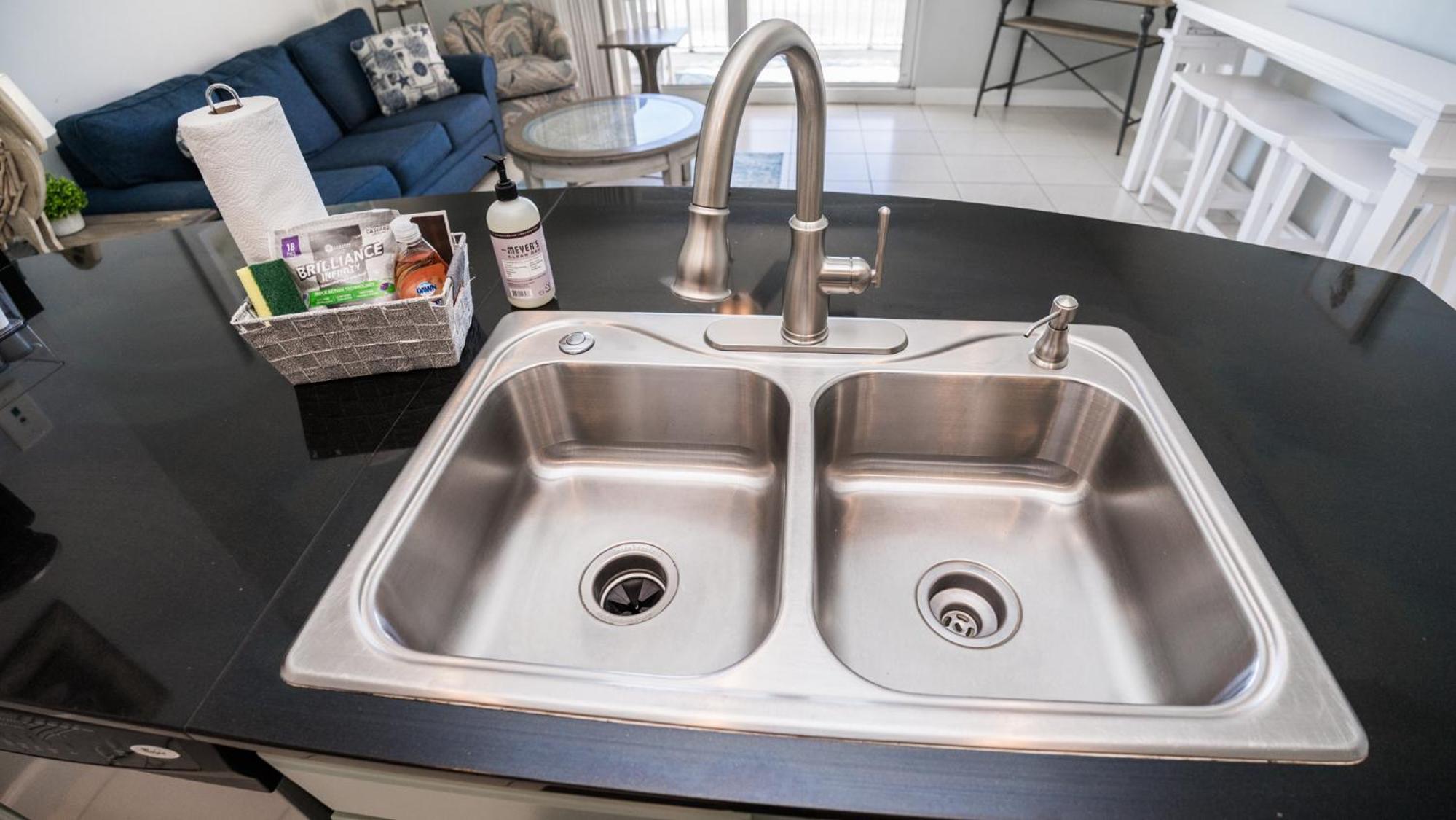 Low Floor, beautiful ocean views condo