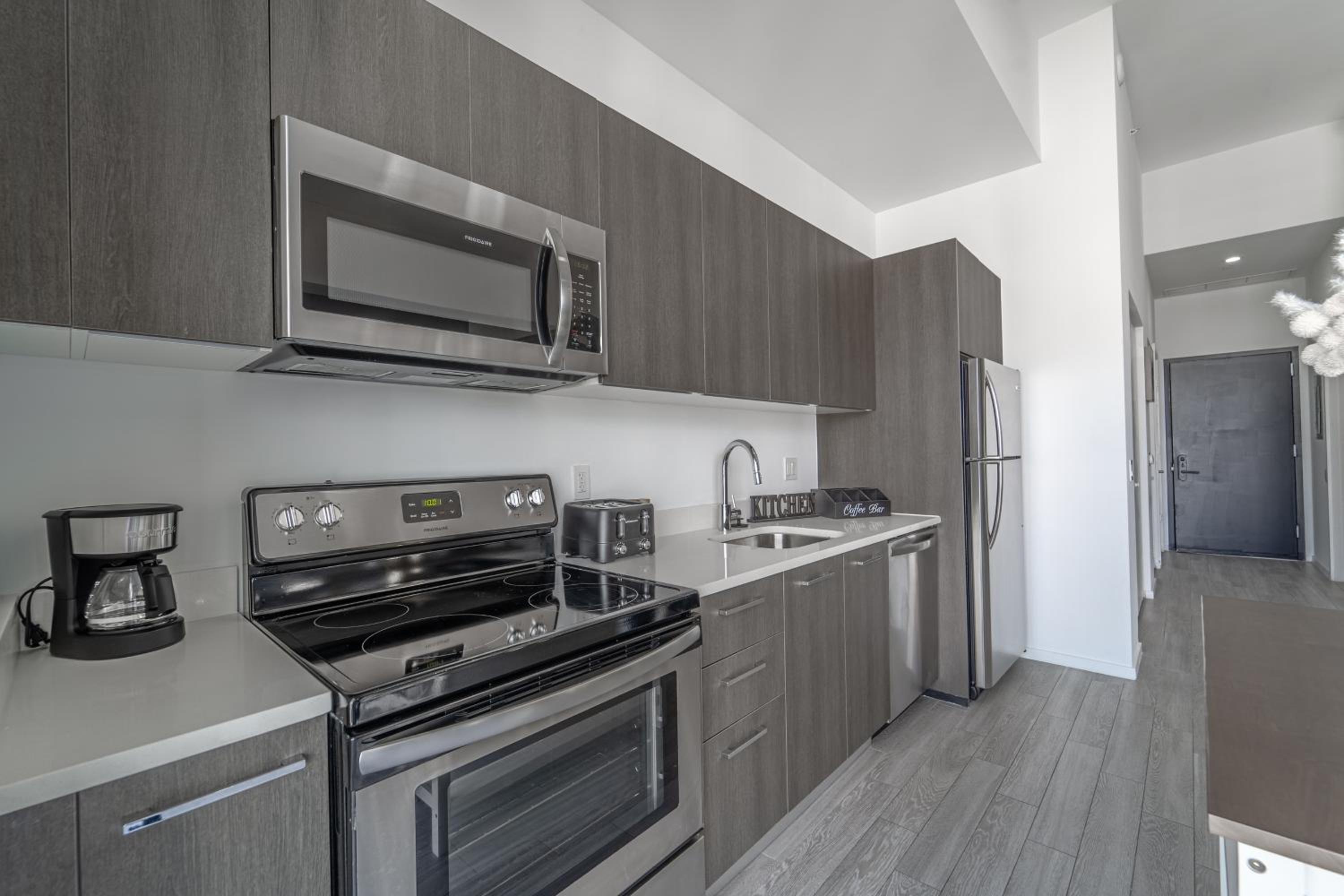 Devereaux Miami 2 Bedroom, 1 Bedroom, and Studio Condos with Balconies