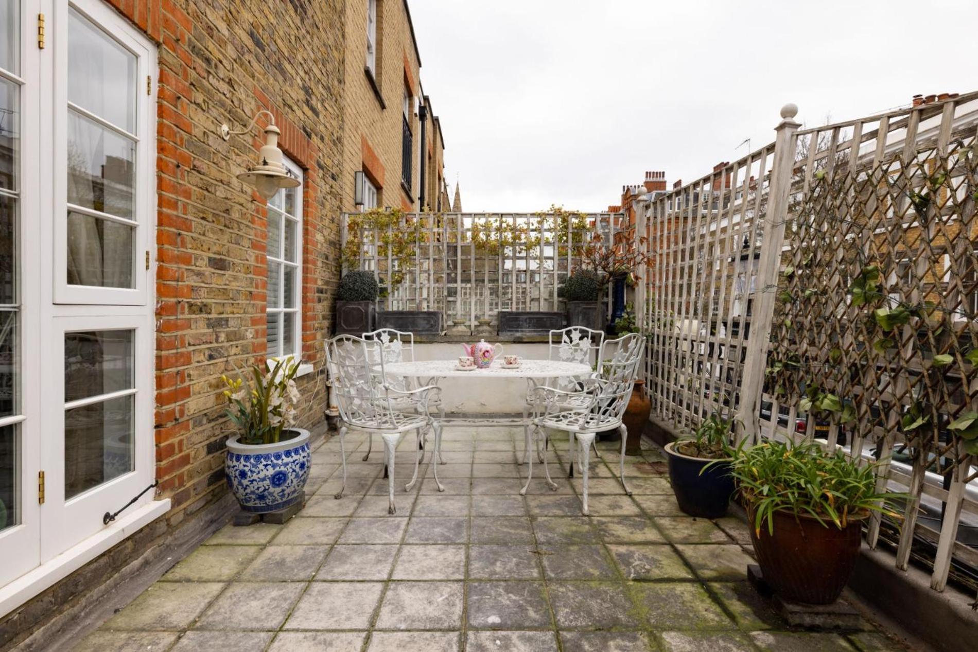 The Chelsea Flower - 1 Bedroom with Terrace in Chelsea