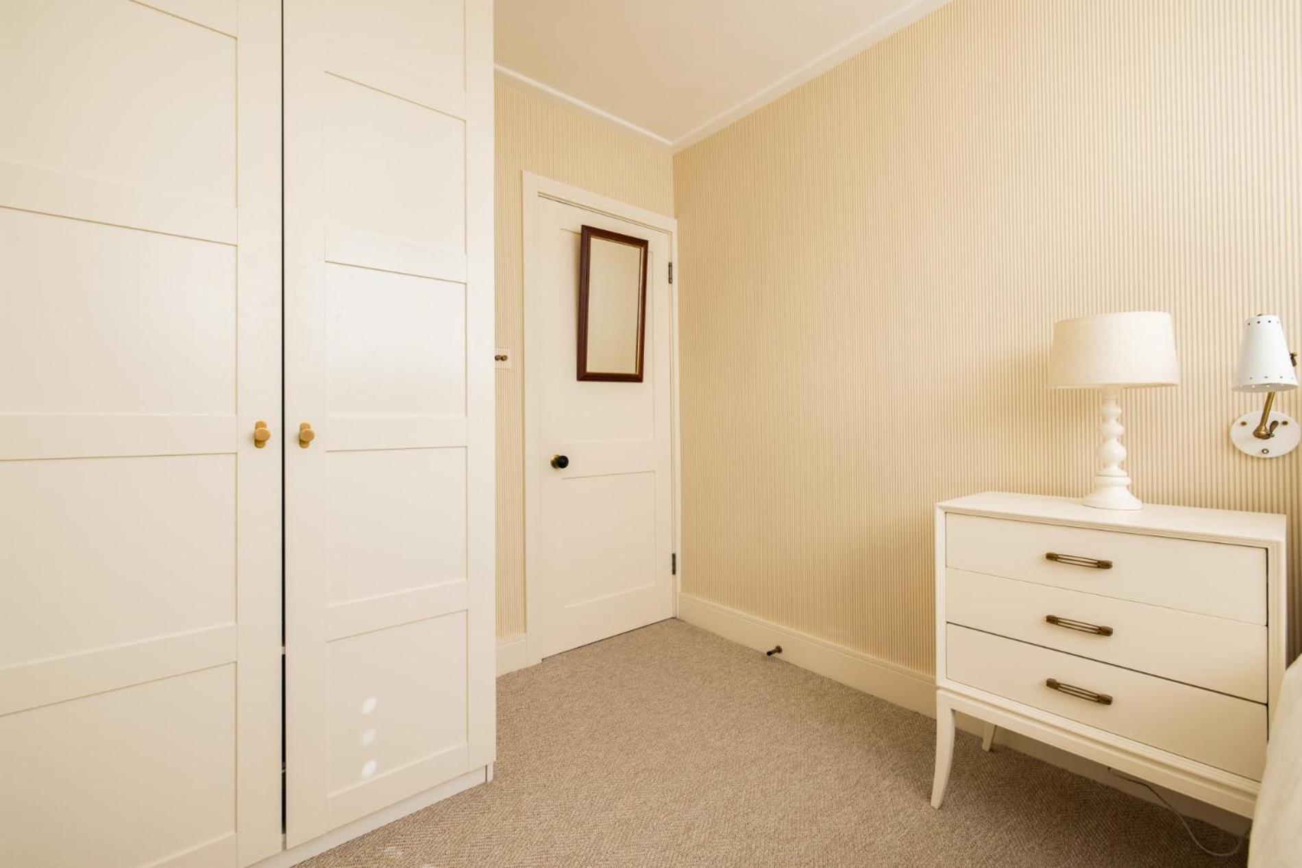 Battersea Set – 3 Bedroom Home with Garden