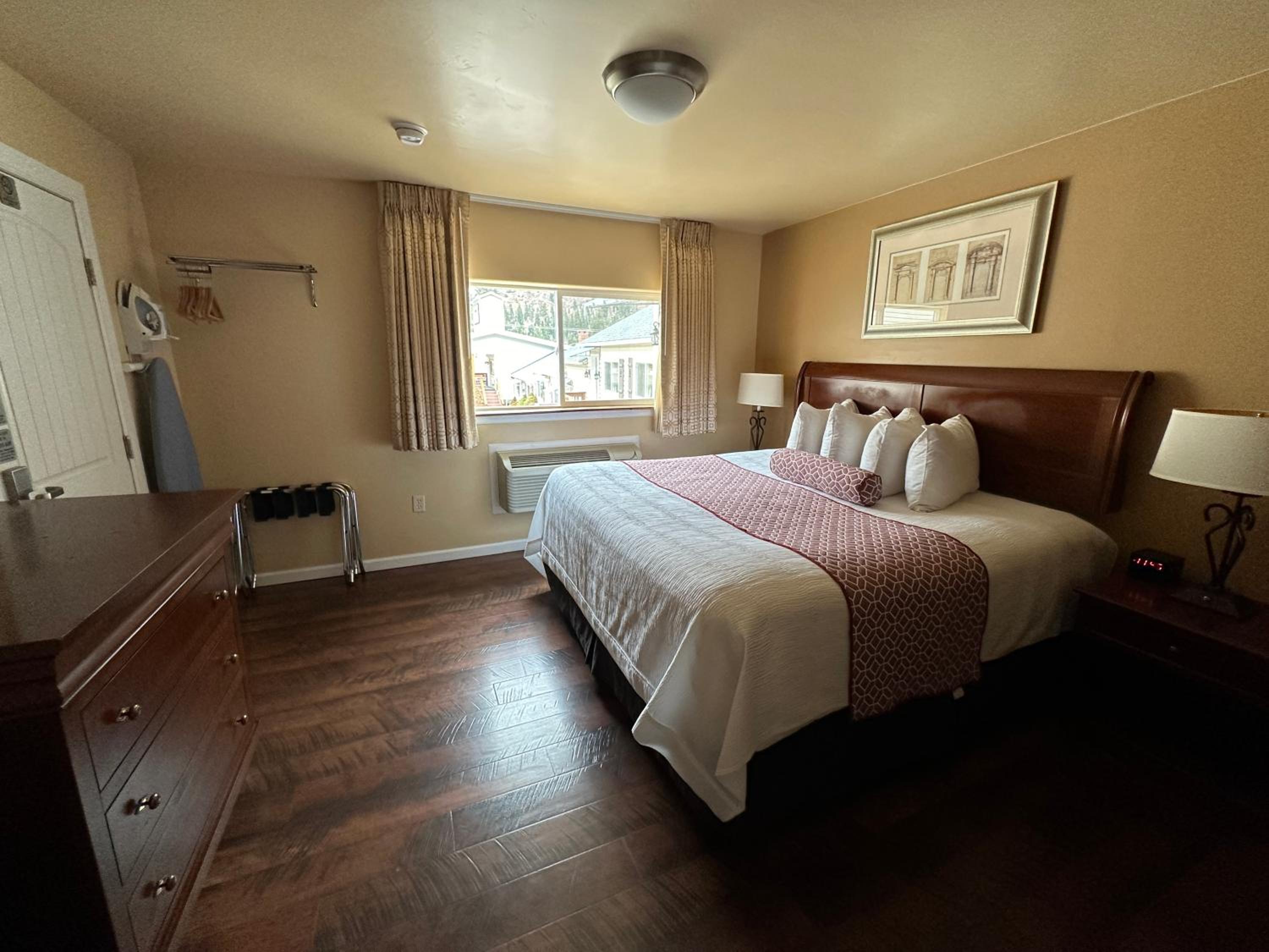 Abram Inn & Suites