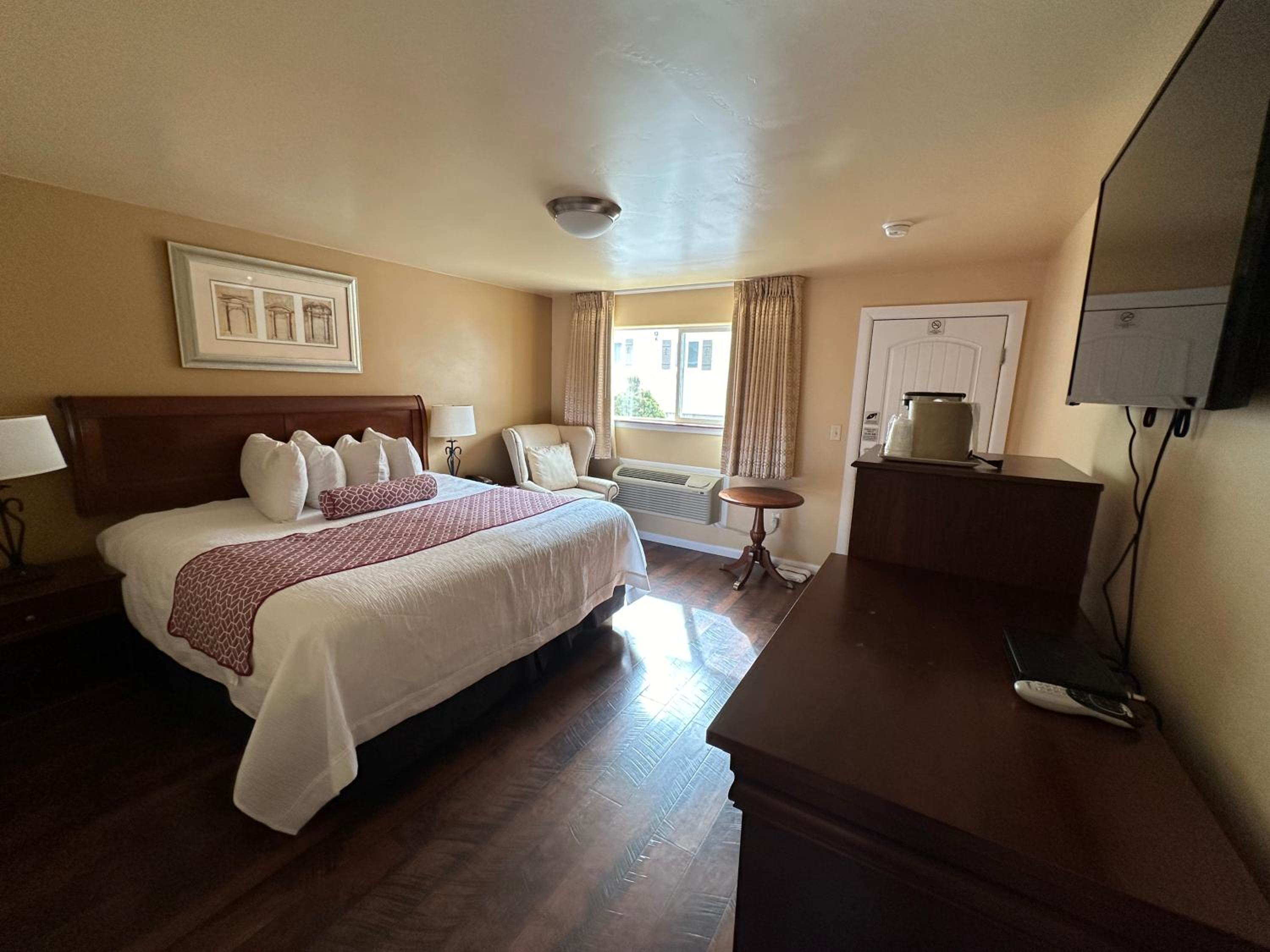 Abram Inn & Suites