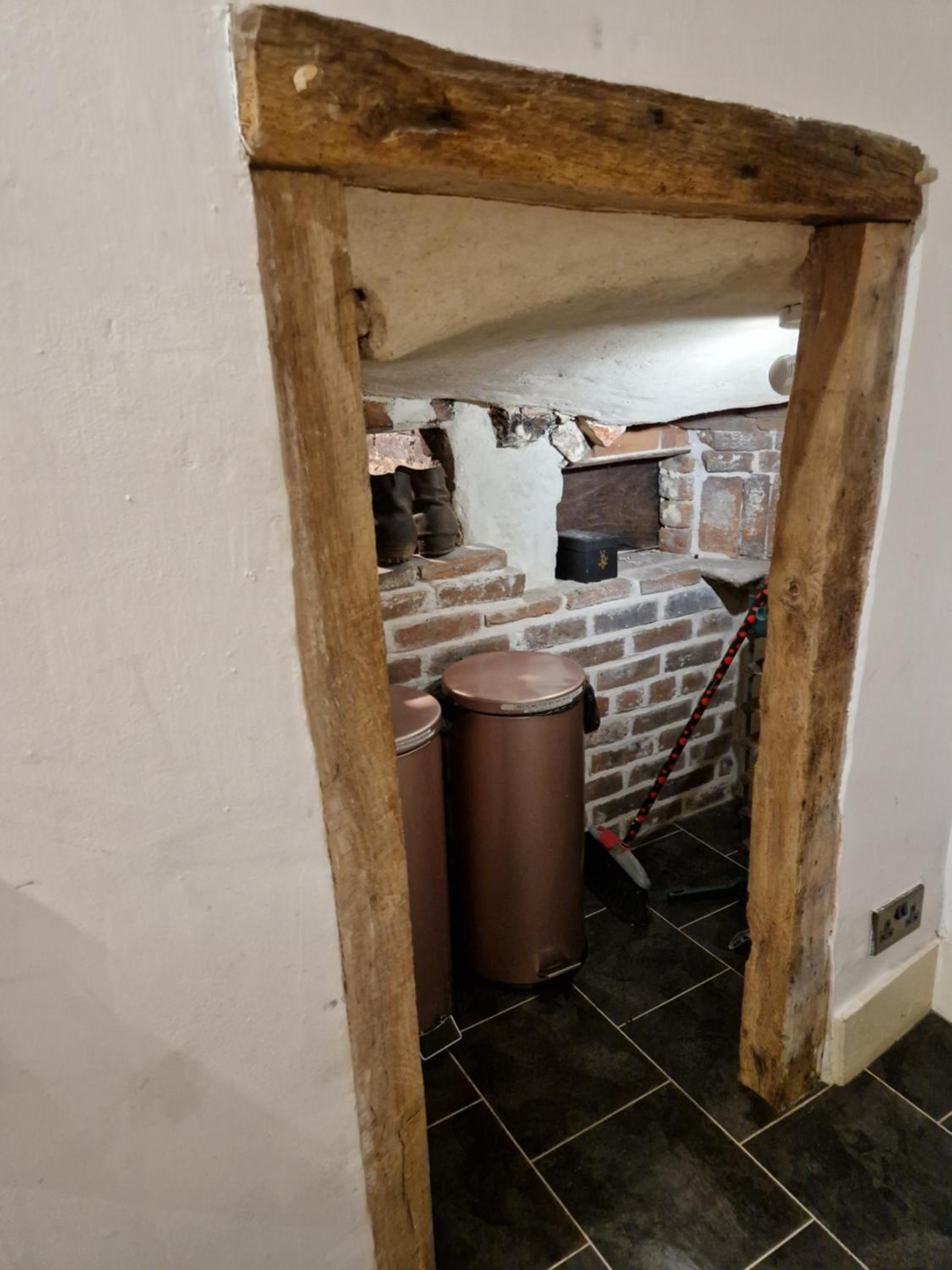 Delightful 3bed thatched Cottage view 3