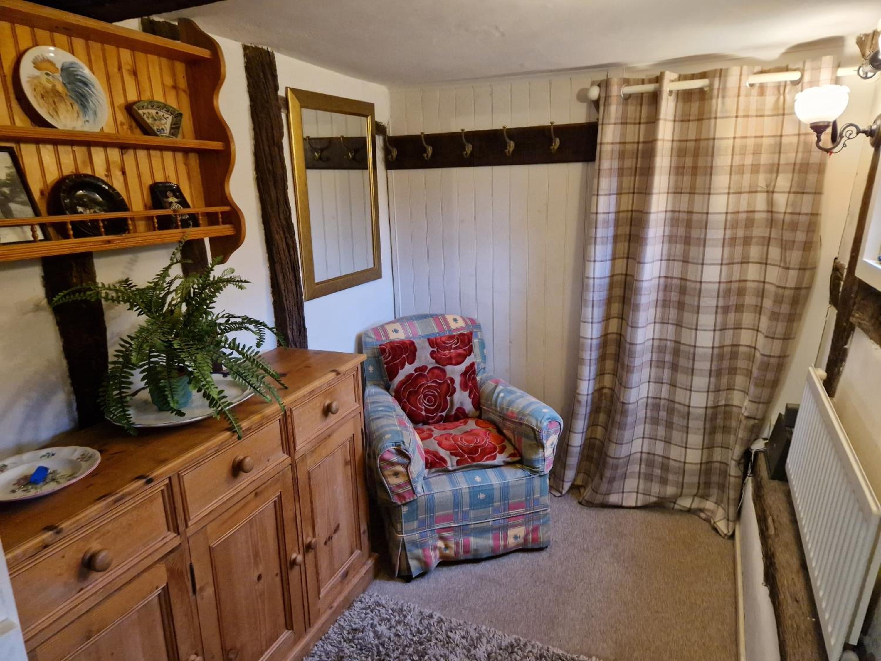 Delightful 3bed thatched Cottage view 4