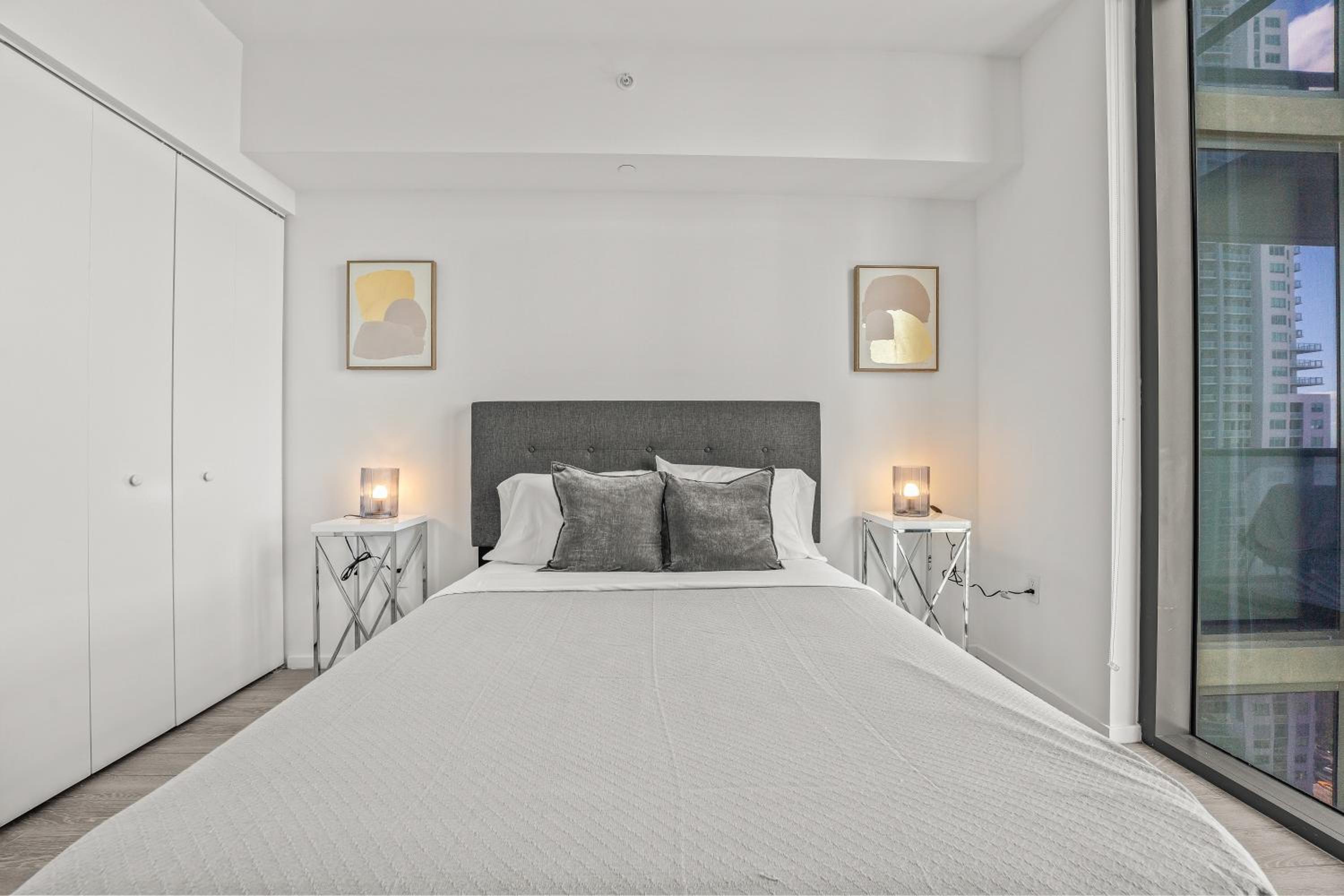 Devereaux Miami 2 Bedroom, 1 Bedroom, and Studio Condos with Balconies