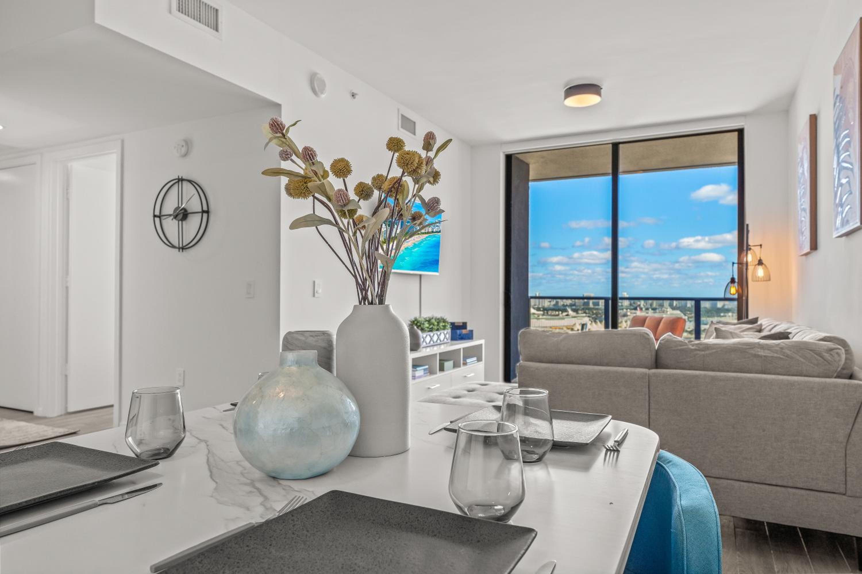 Devereaux Miami 2 Bedroom, 1 Bedroom, and Studio Condos with Balconies