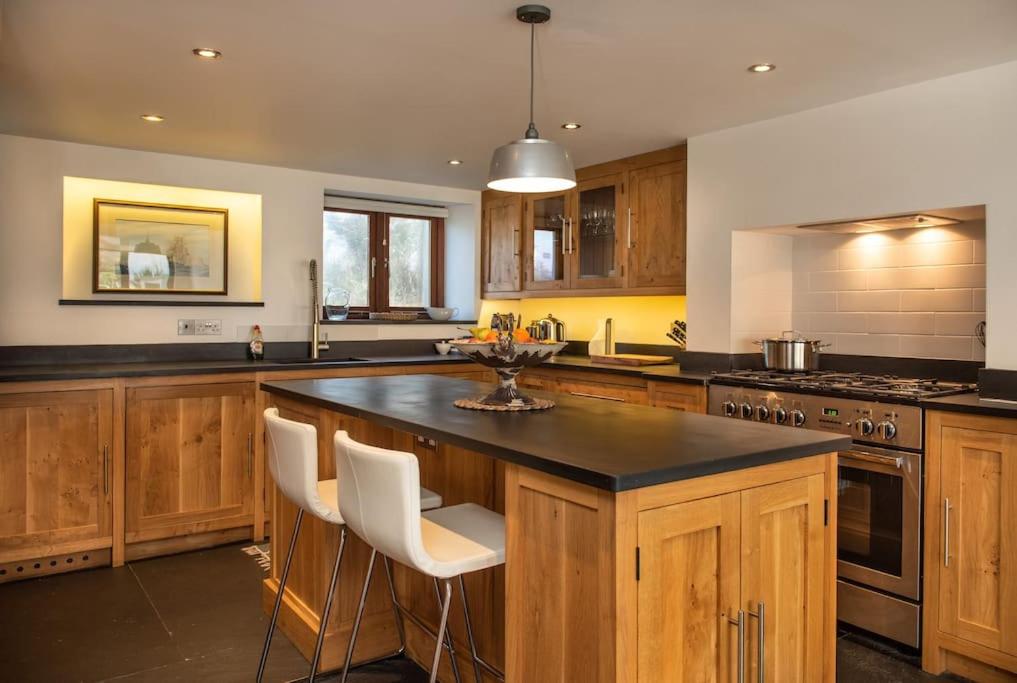 Luxury Cottage close to Cliffs & Surfing Beaches! view 5