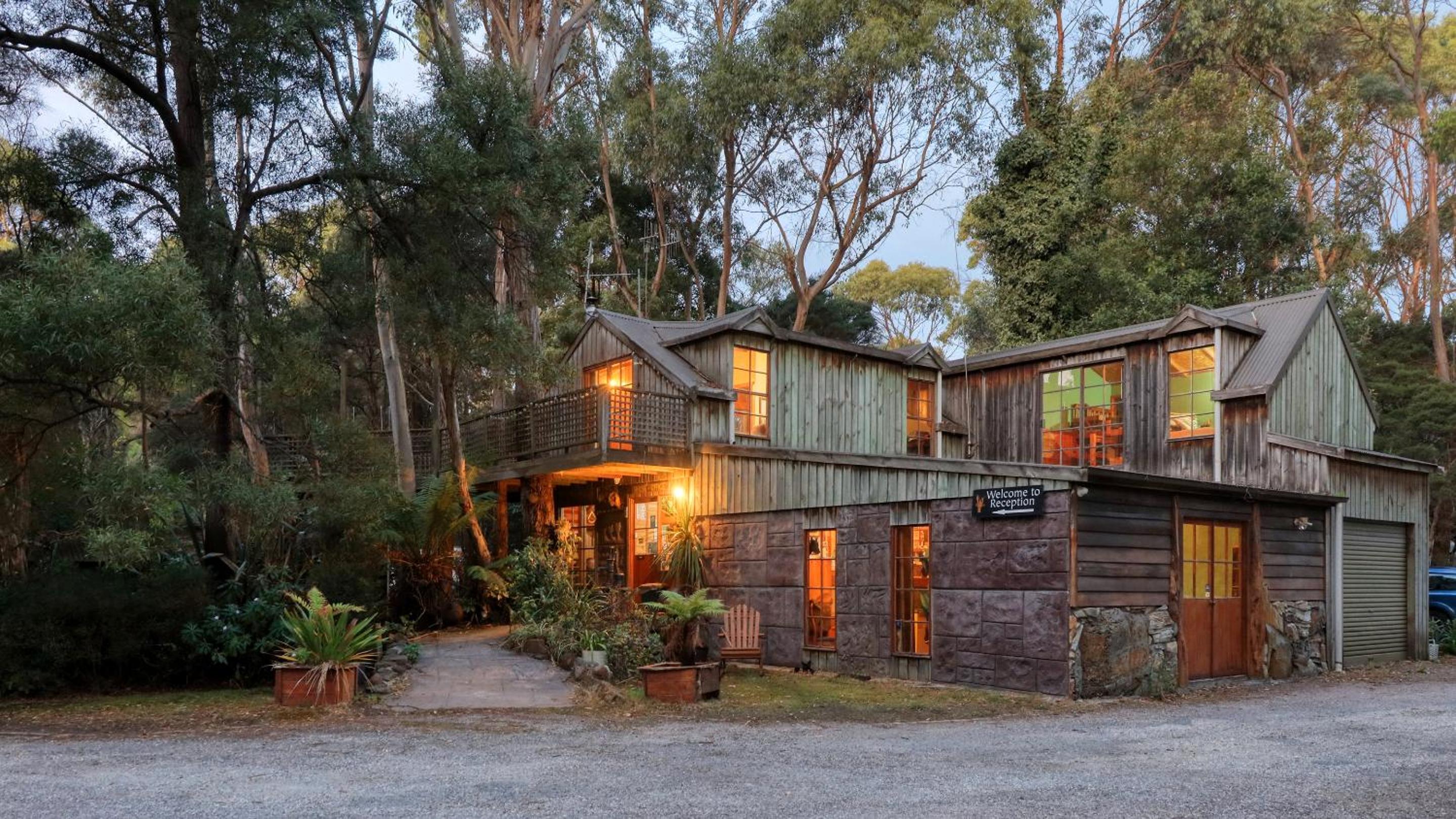 Crayfish Creek Van & Cabin Park