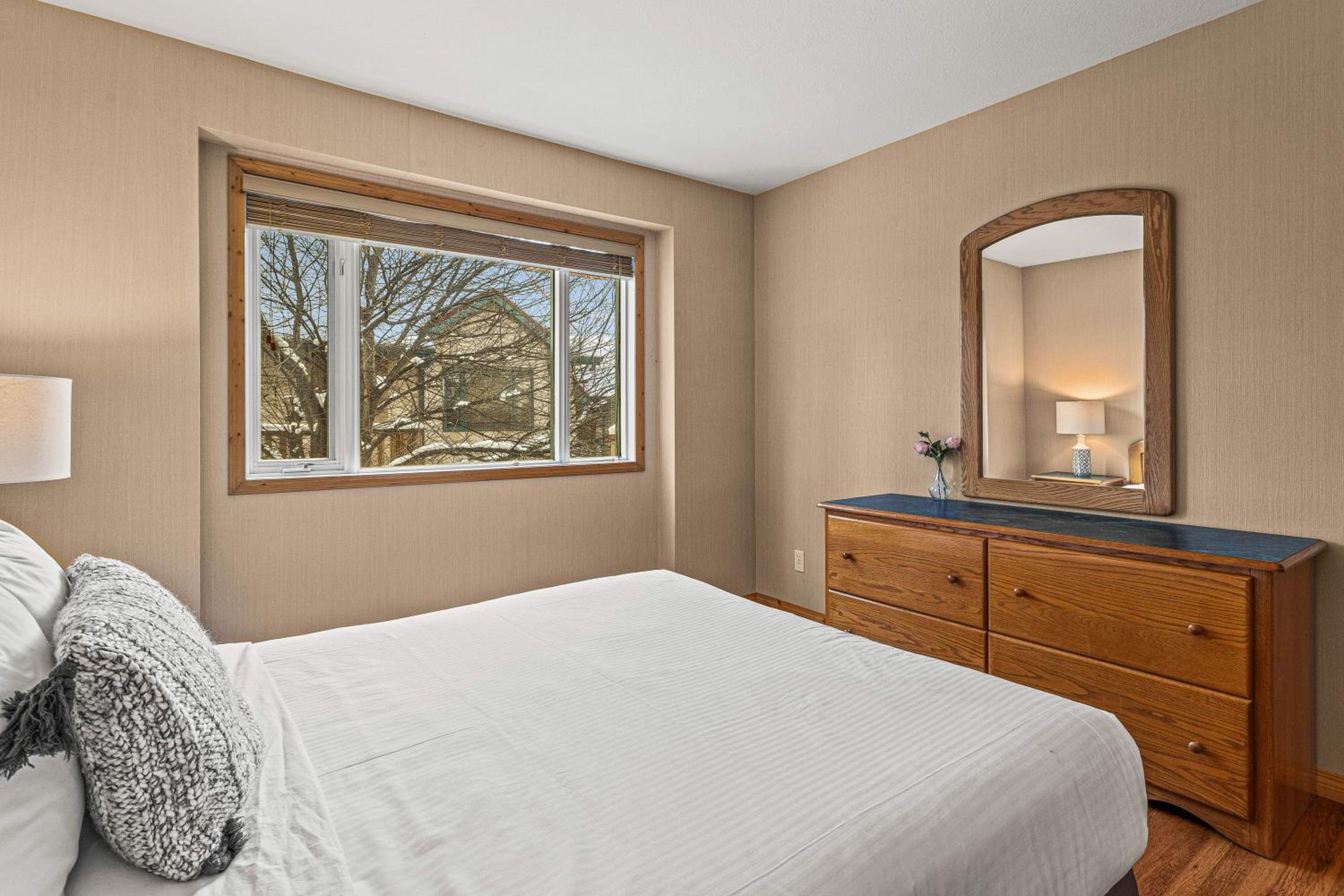 Canmore Vacations - Bow Valley Chalets-Entire 2 Bedrooms townhouse - Property Image 8