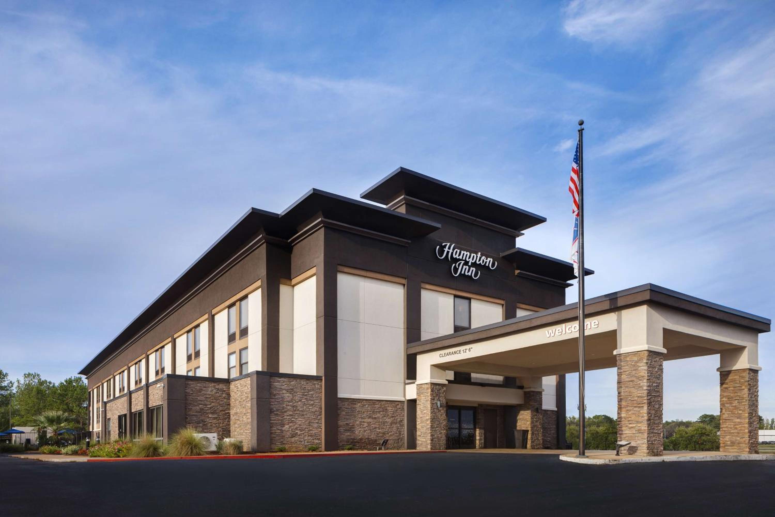 Natchitoches Vacations - Hampton Inn Natchitoches - Property Image 1