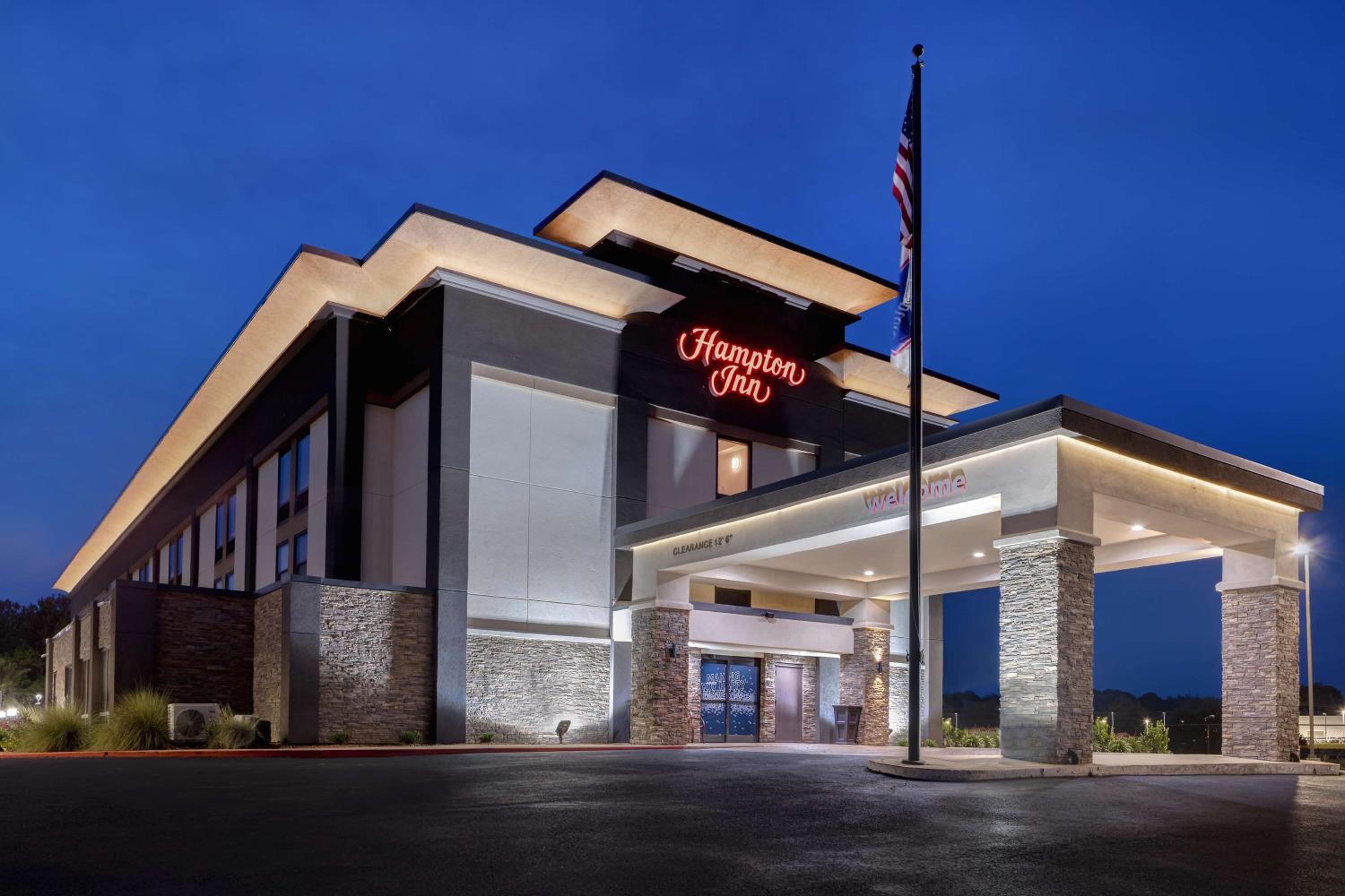 Natchitoches Vacations - Hampton Inn Natchitoches - Property Image 3