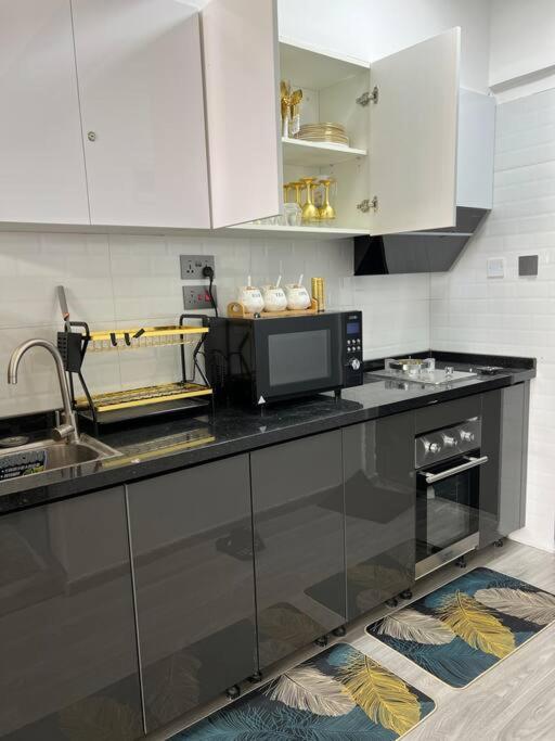 Cozy luxurious 1bd Sanctuary view 3