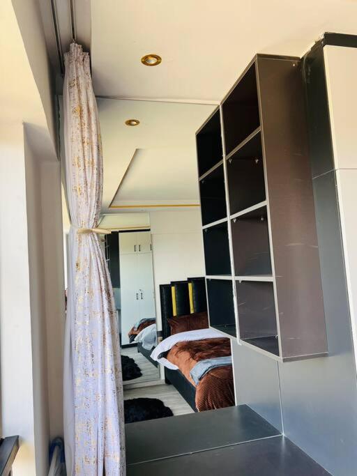 Cozy luxurious 1bd Sanctuary view 4