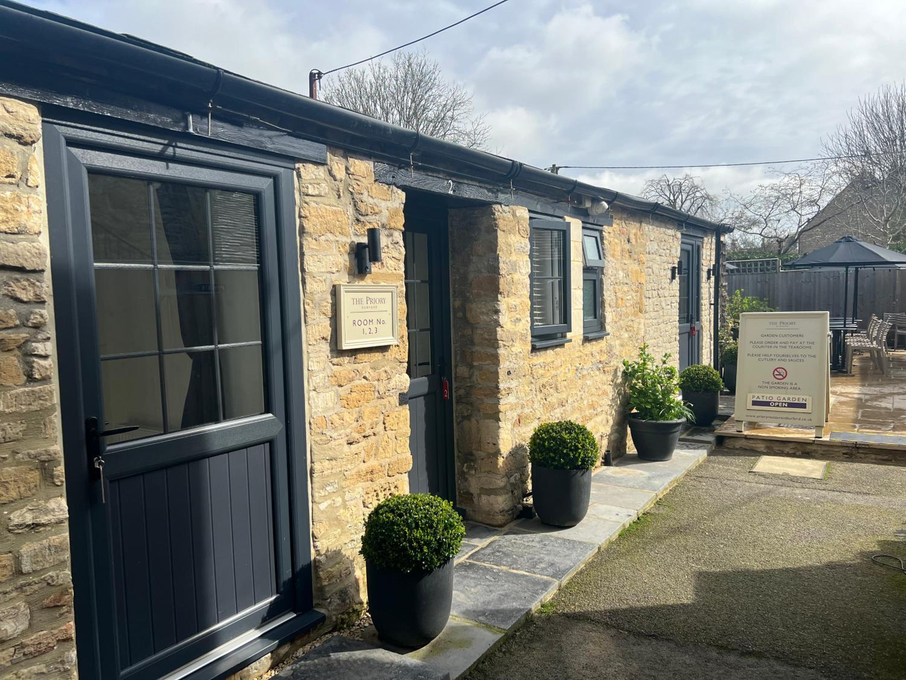 Priory Tearooms Burford with Rooms