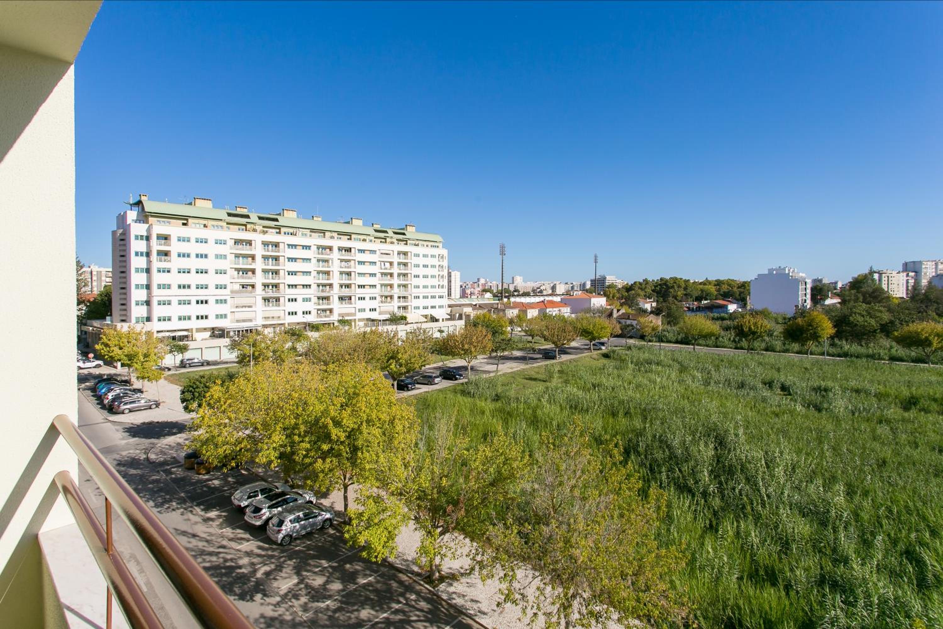 Apartamento central Setúbal sossegado e com luz view 4