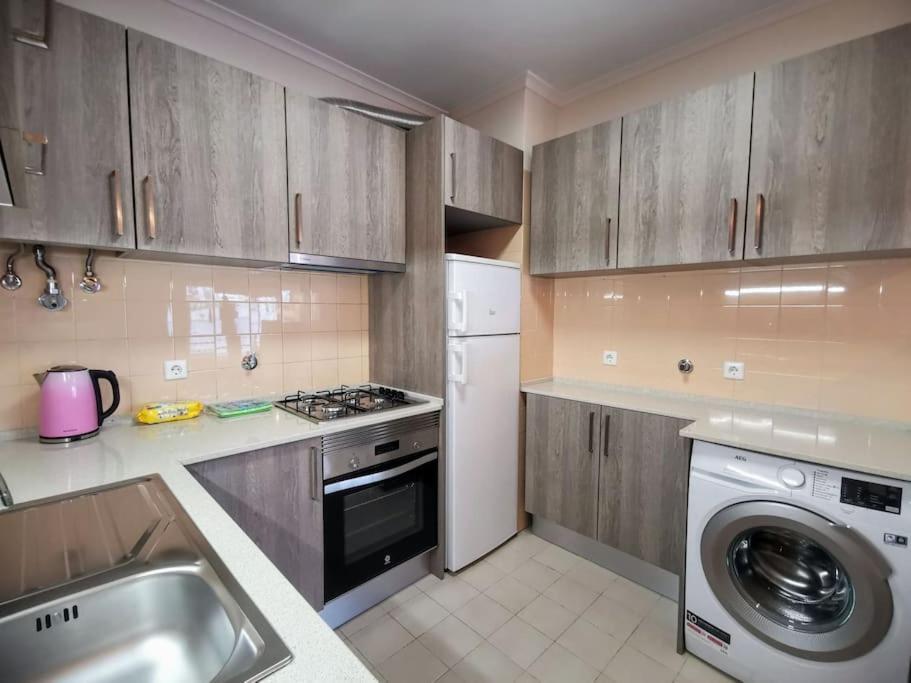 new sunny house! your home Lisbon apartment view 4