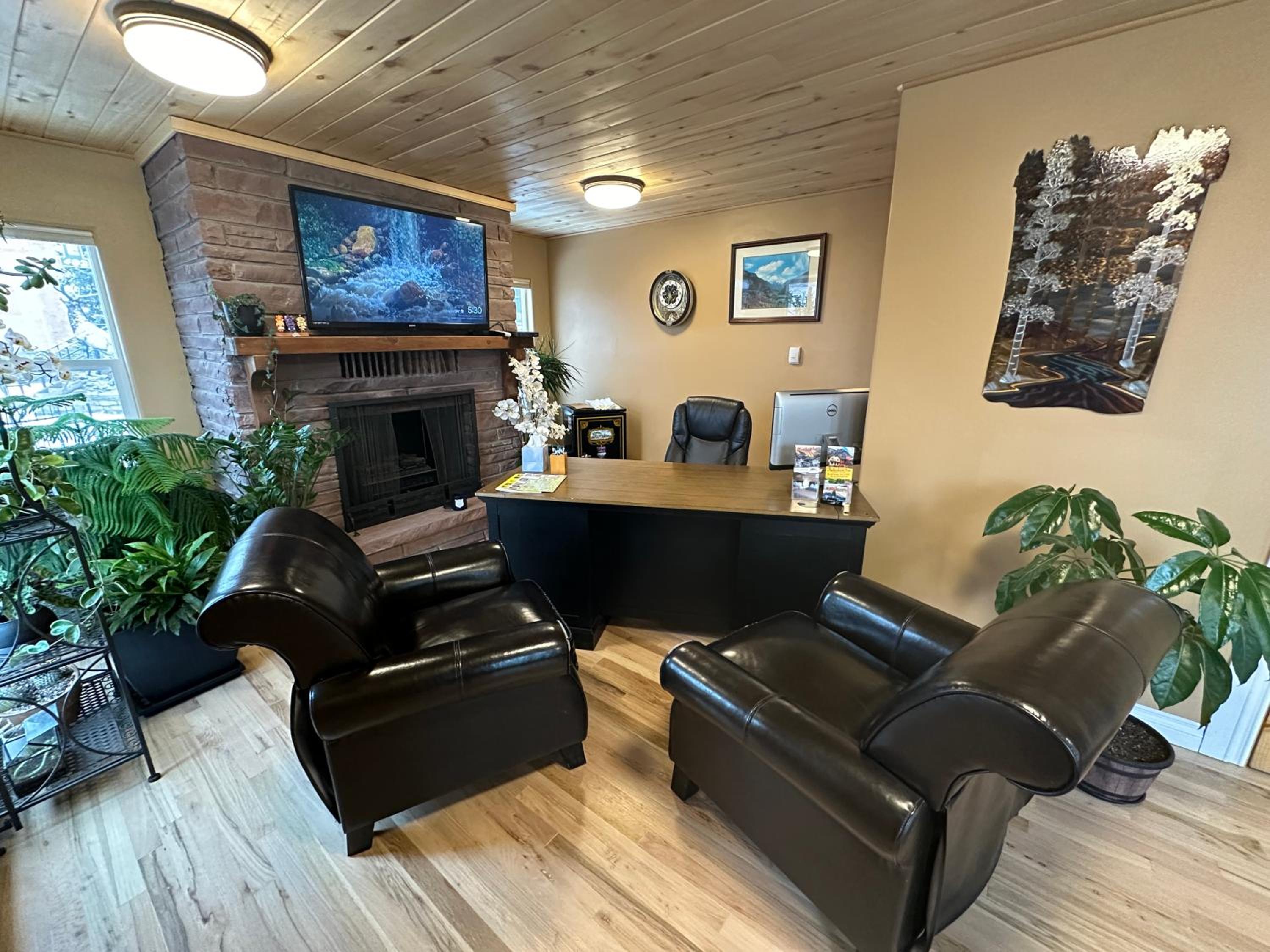 Abram Inn & Suites