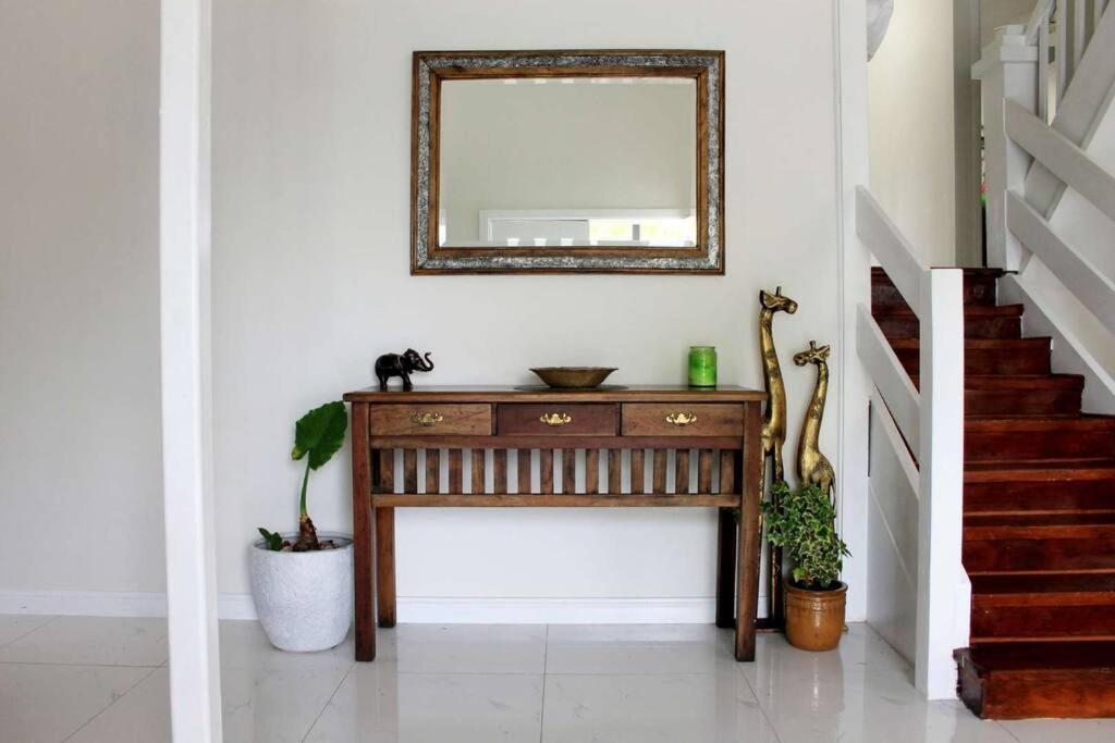 9 Room Family & Pet Friendly Home