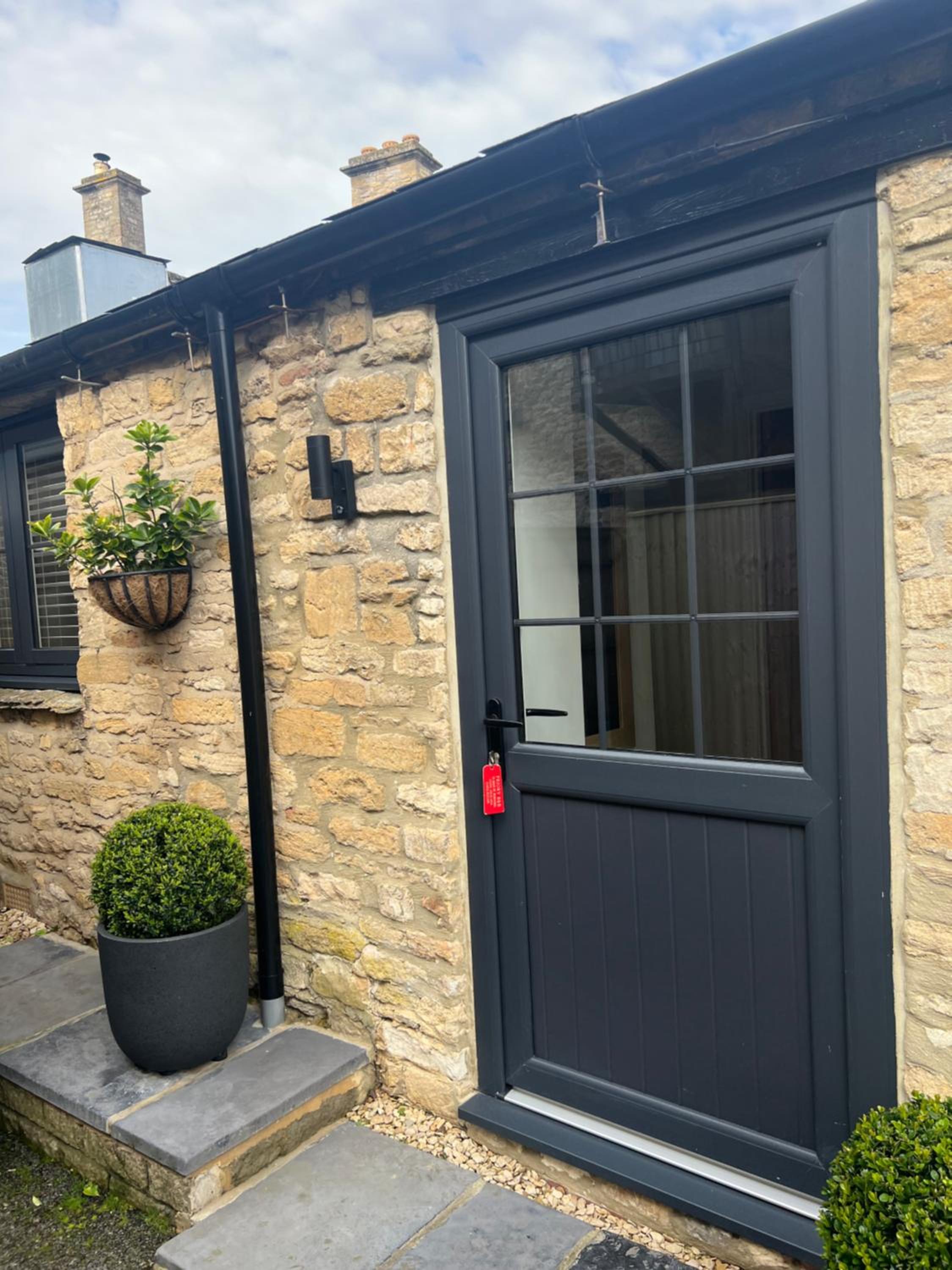 Priory Tearooms Burford with Rooms