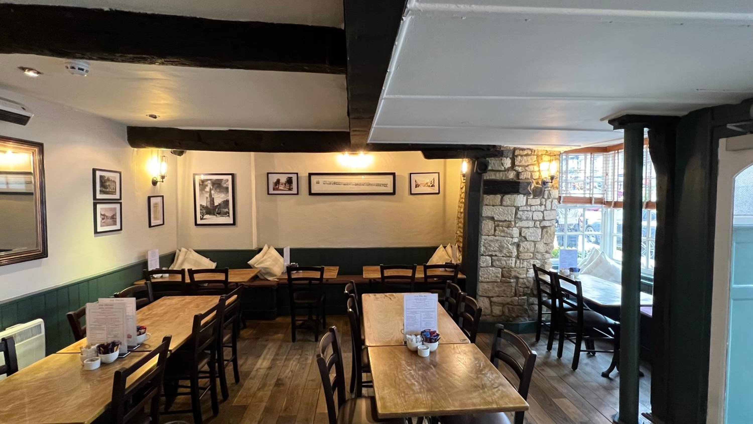 Priory Tearooms Burford with Rooms