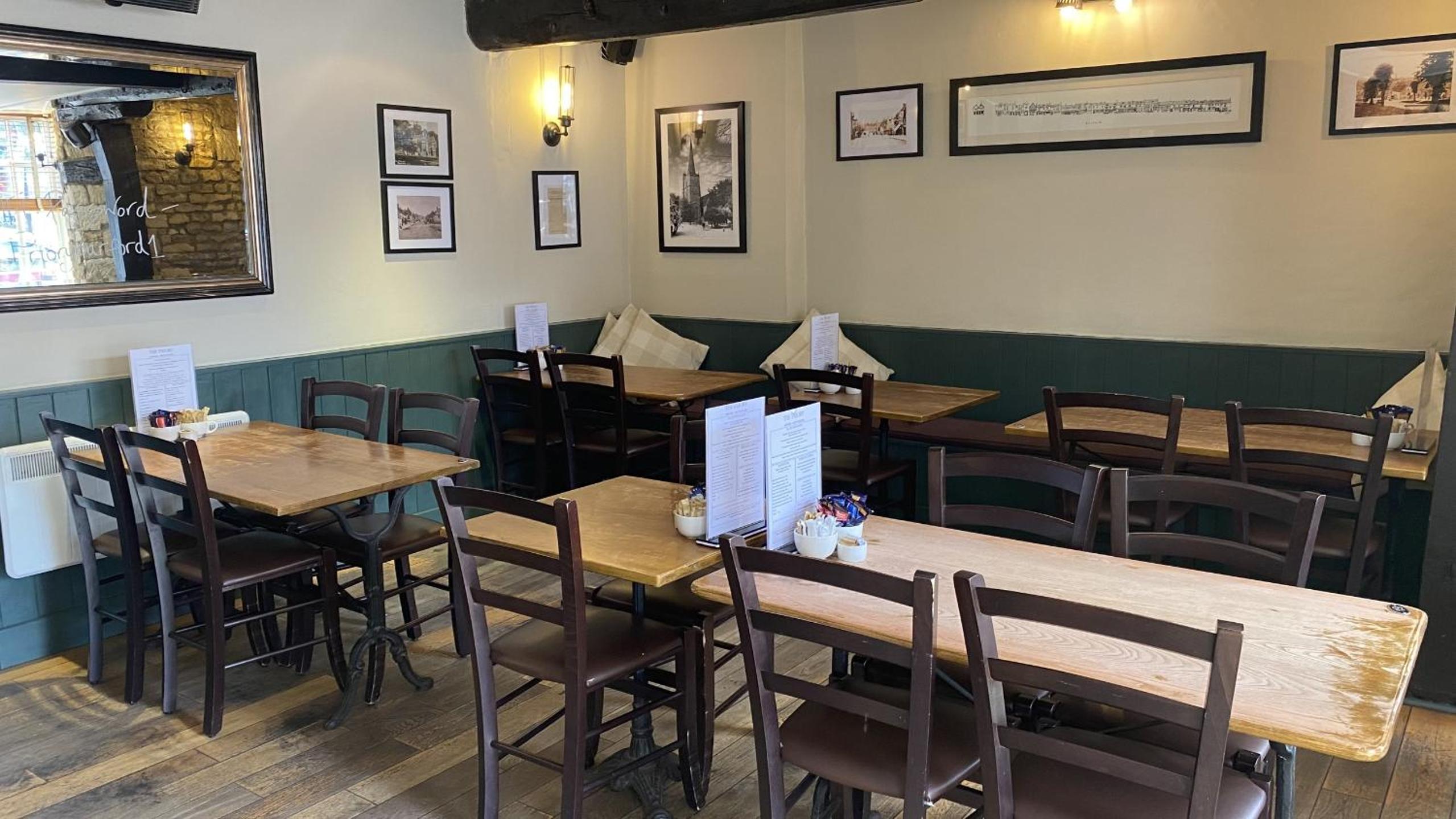 Priory Tearooms Burford with Rooms