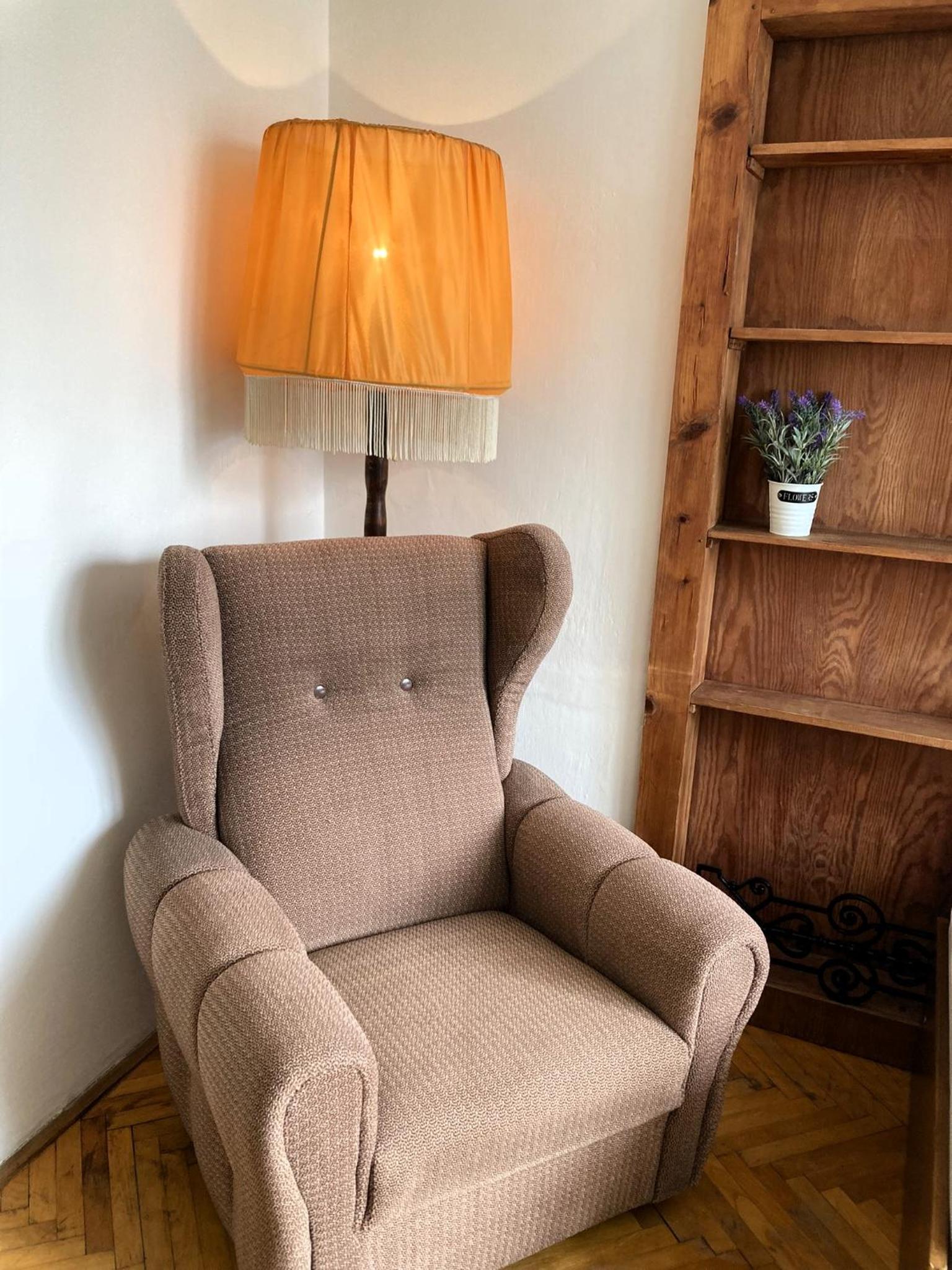 Spacious apartment - free parking!