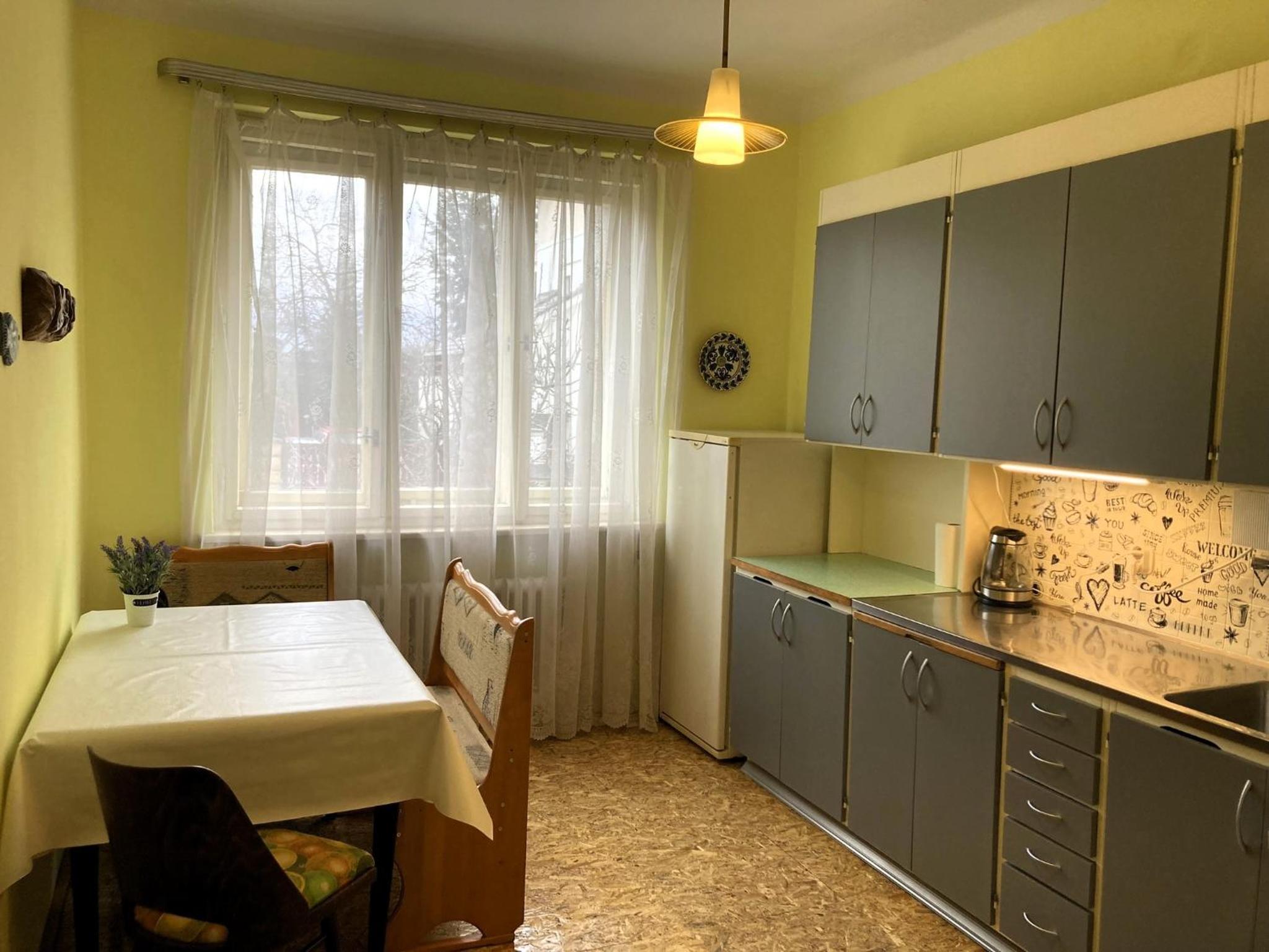 Spacious apartment - free parking!