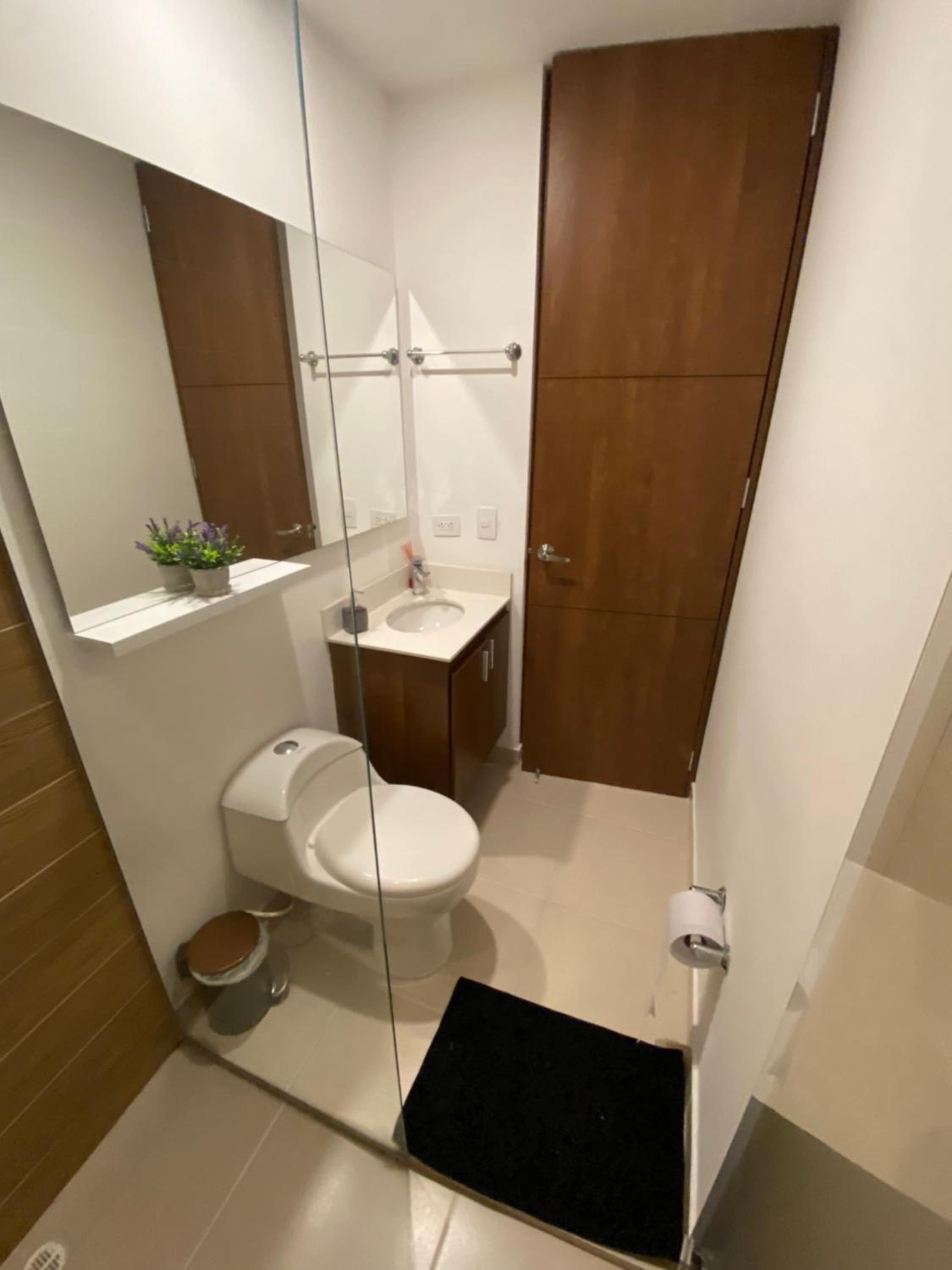 Cossy Room poblado