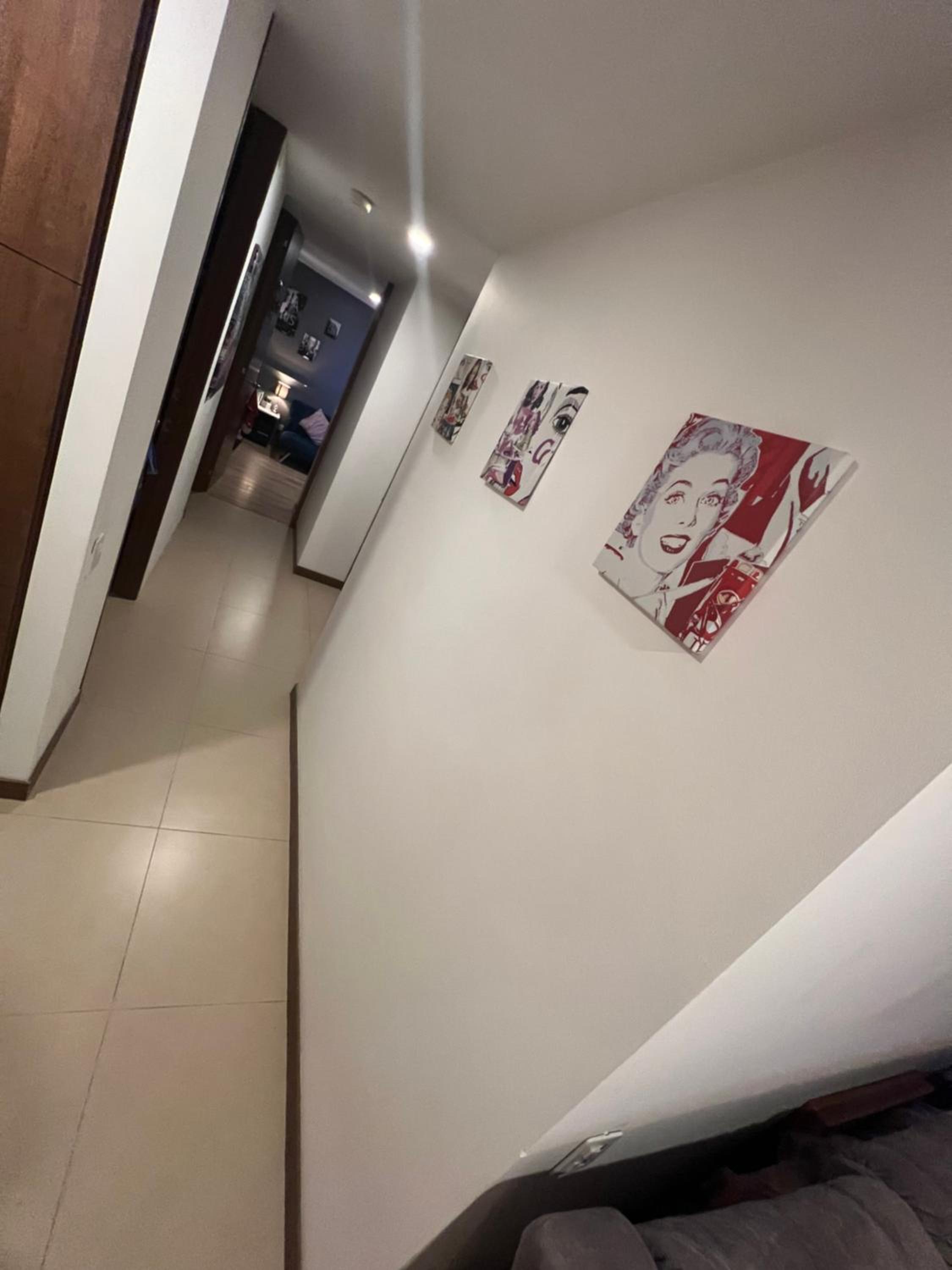 Cossy Room poblado