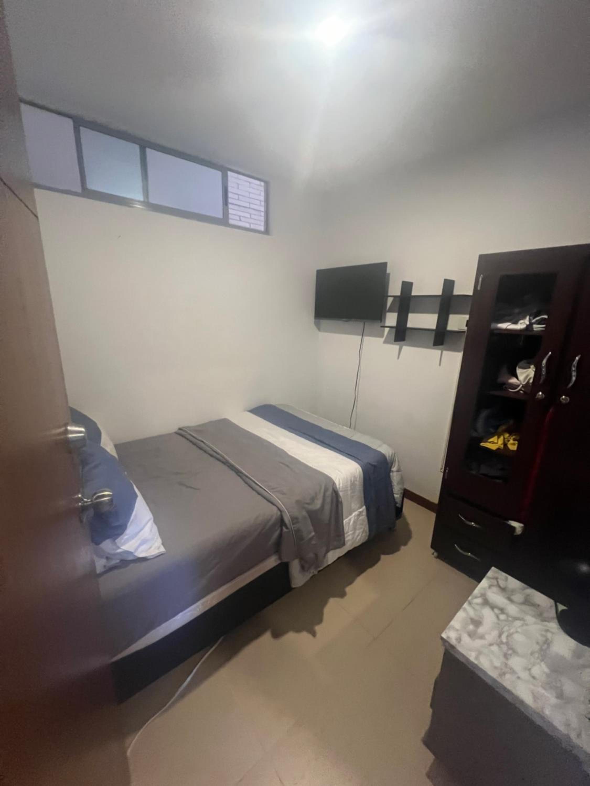 Cossy Room poblado
