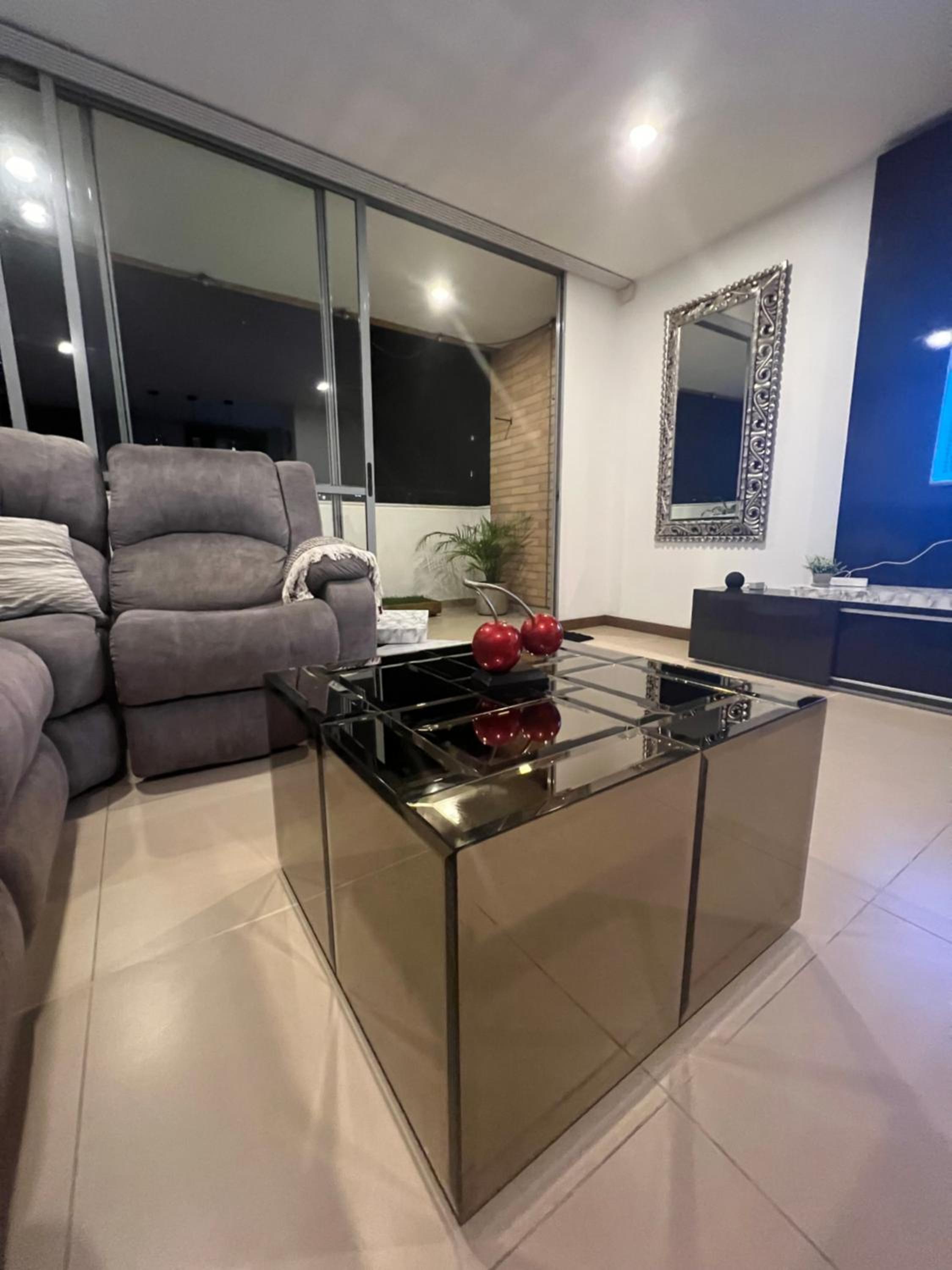 Cossy Room poblado