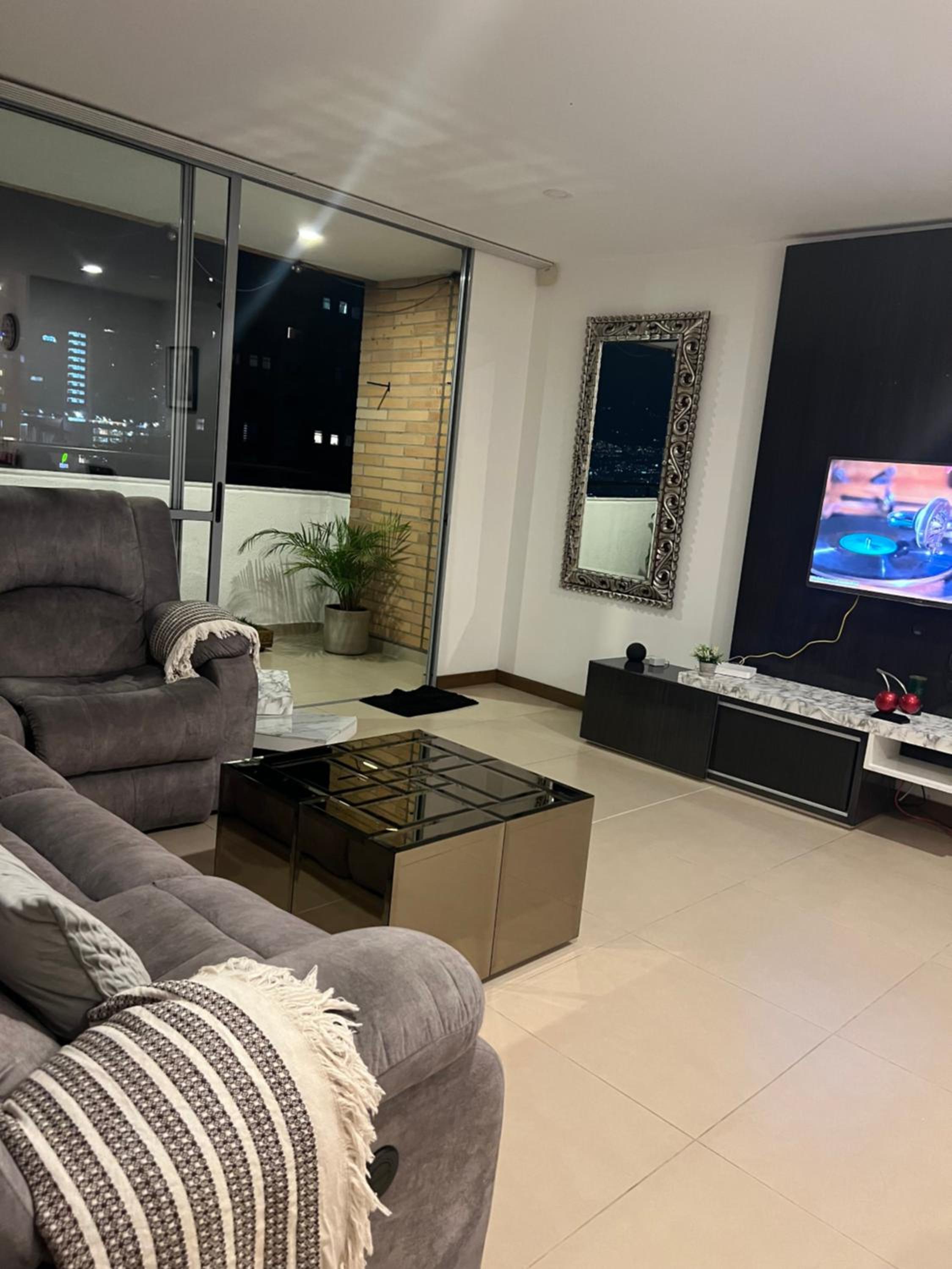 Cossy Room poblado