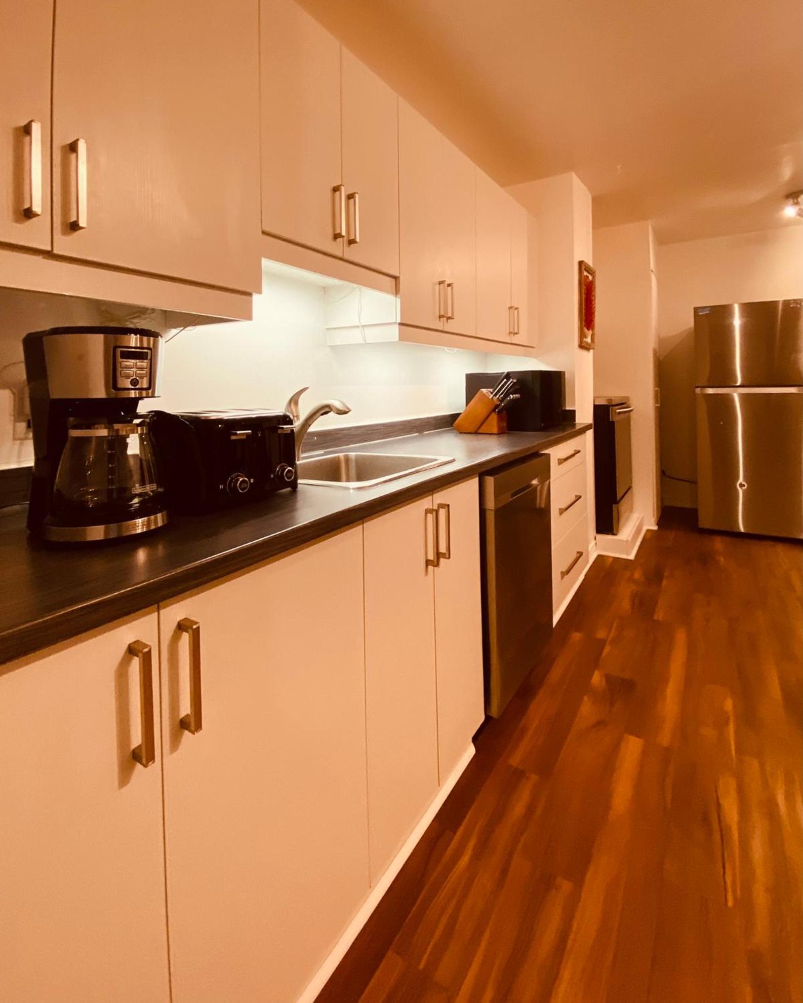 Lovely 2-Bedroom Apt at the Heart of Le-Plateau