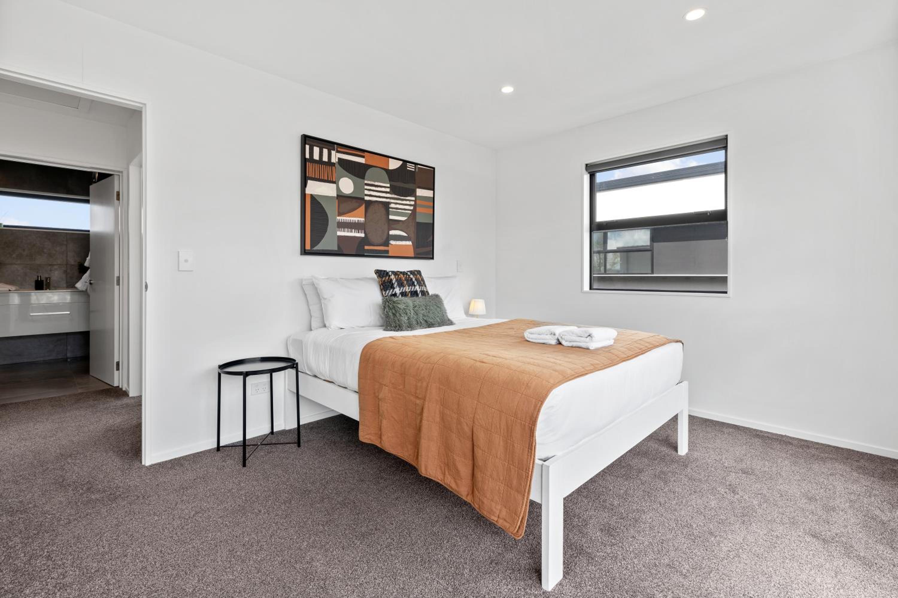 Peaceful Elegant Designated Park King Bed view 4