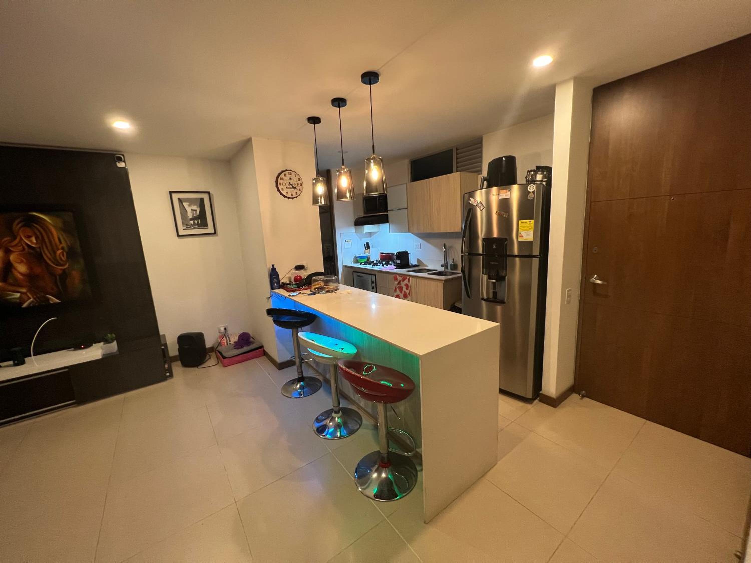 Cossy Room poblado