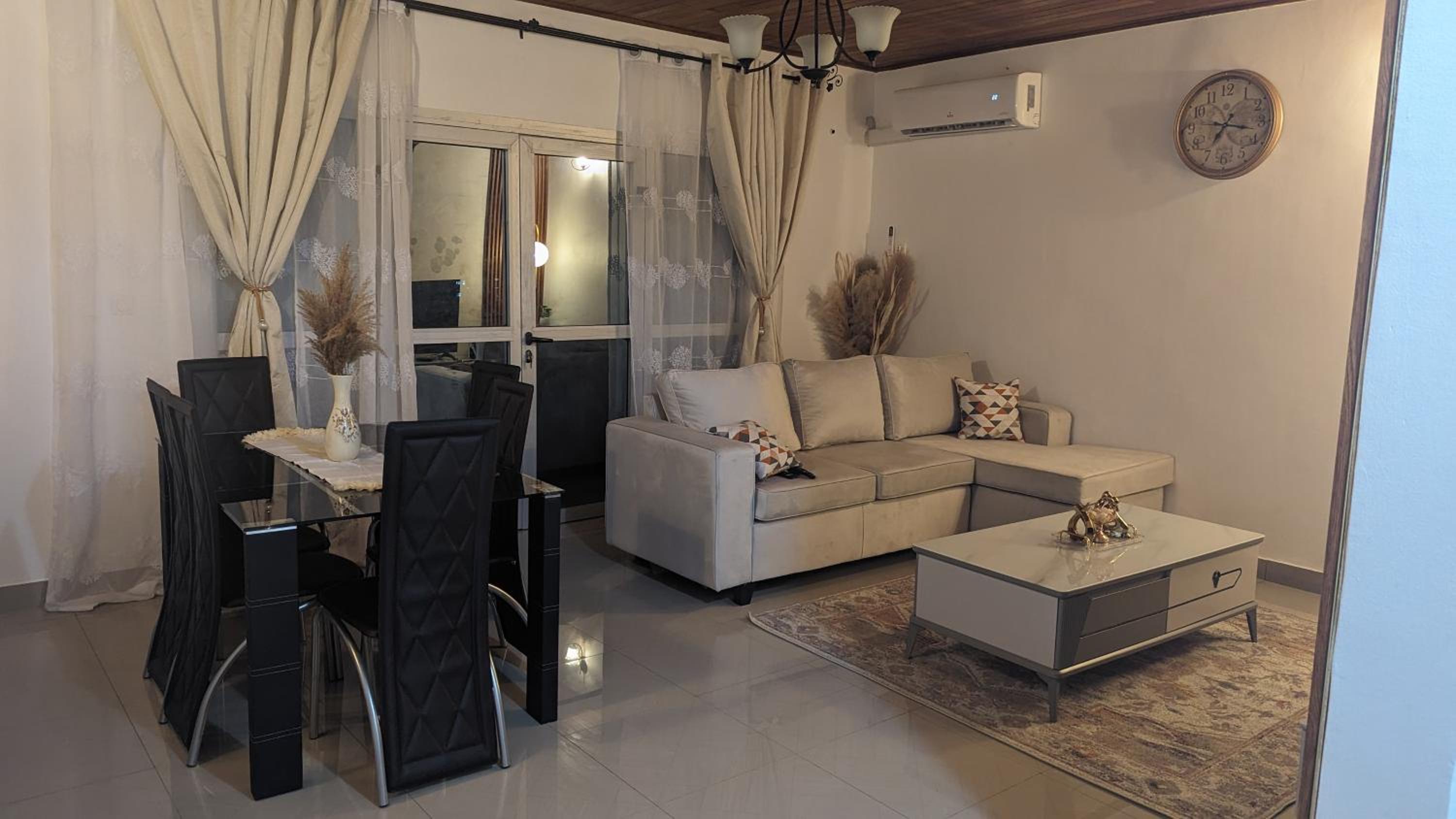 The Modern Rustic 2-bedroom appartment