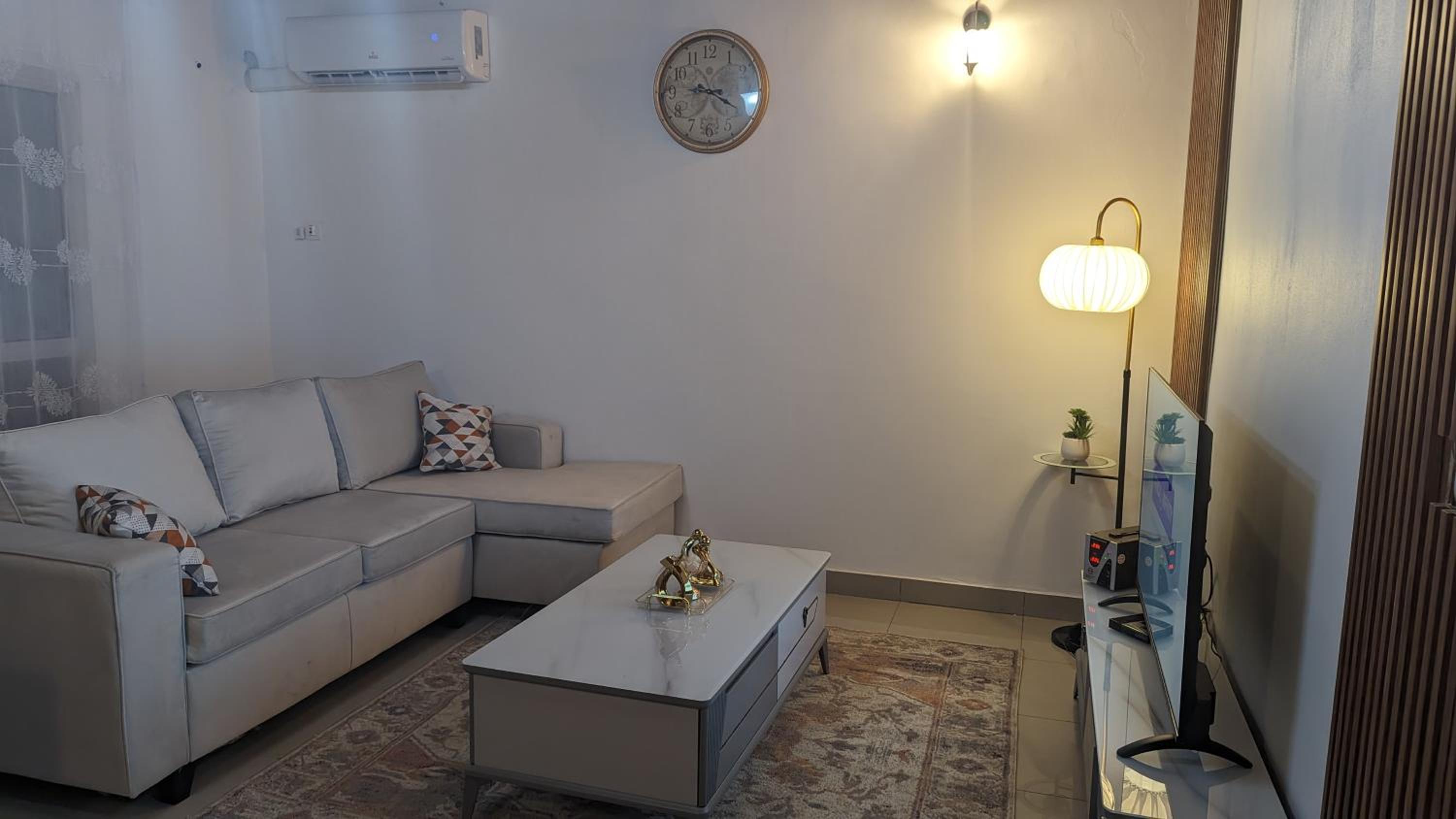 The Modern Rustic 2-bedroom appartment