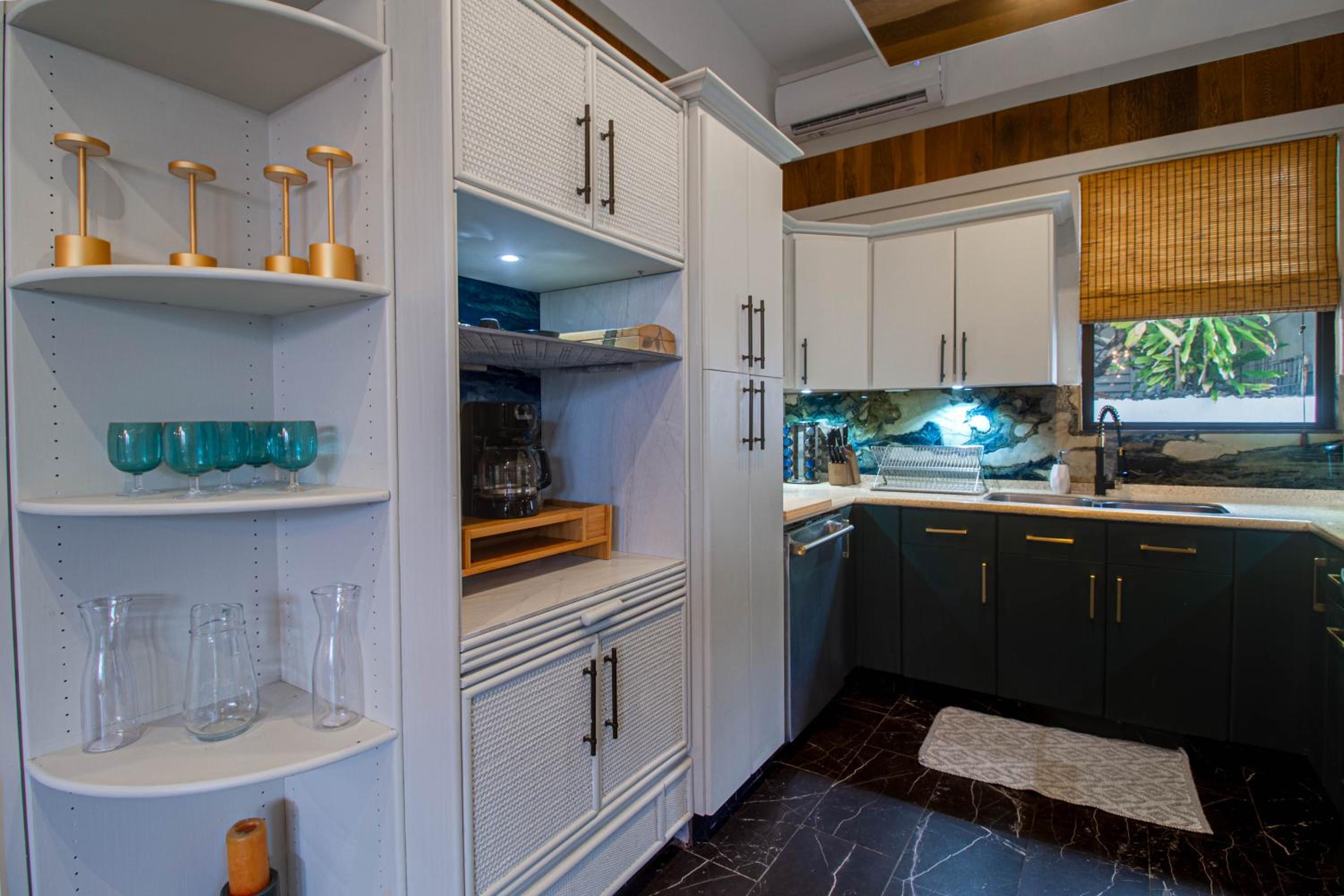 Villa Azure Ocean Park's Seaside Luxe Retreat