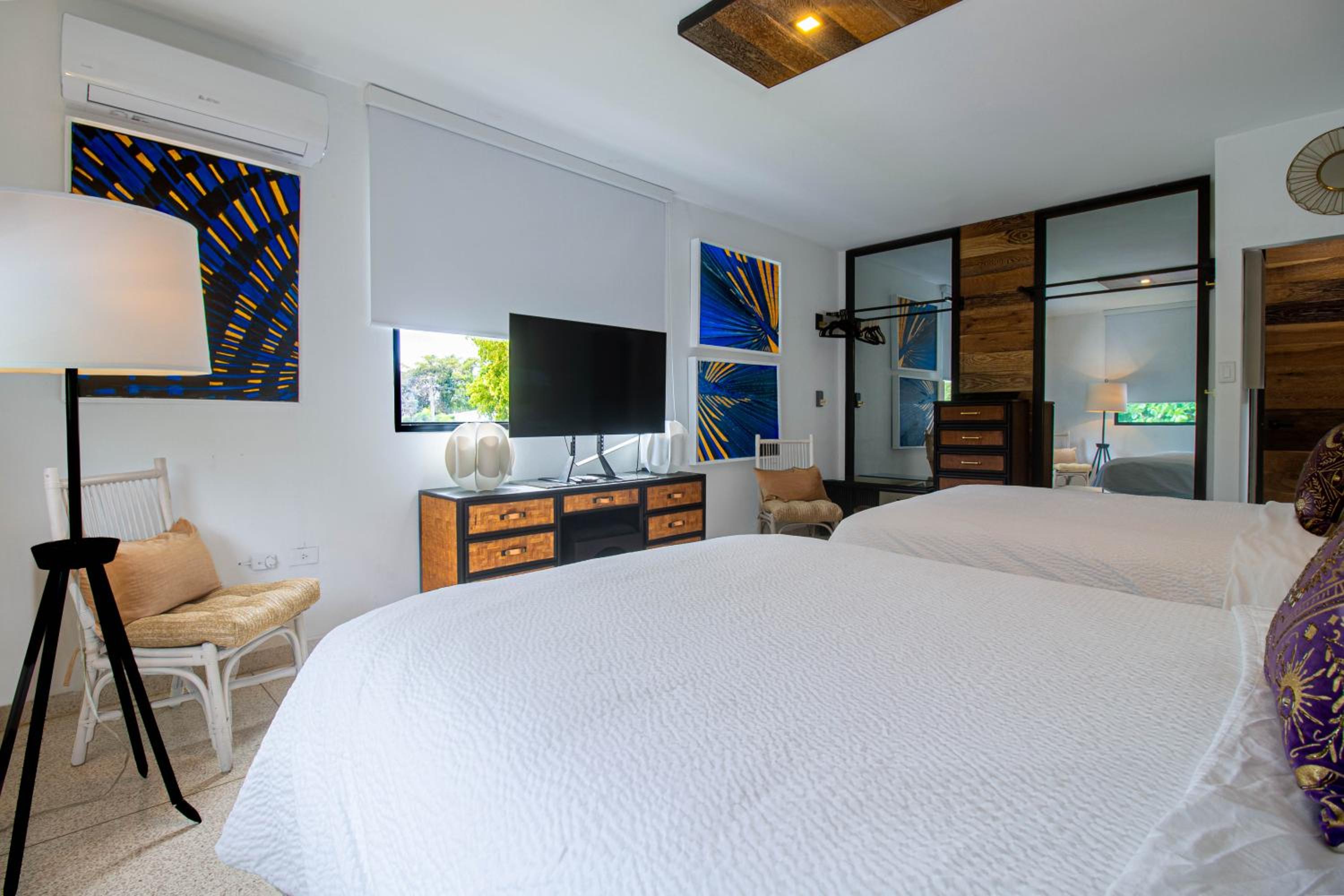 Villa Azure Ocean Park's Seaside Luxe Retreat