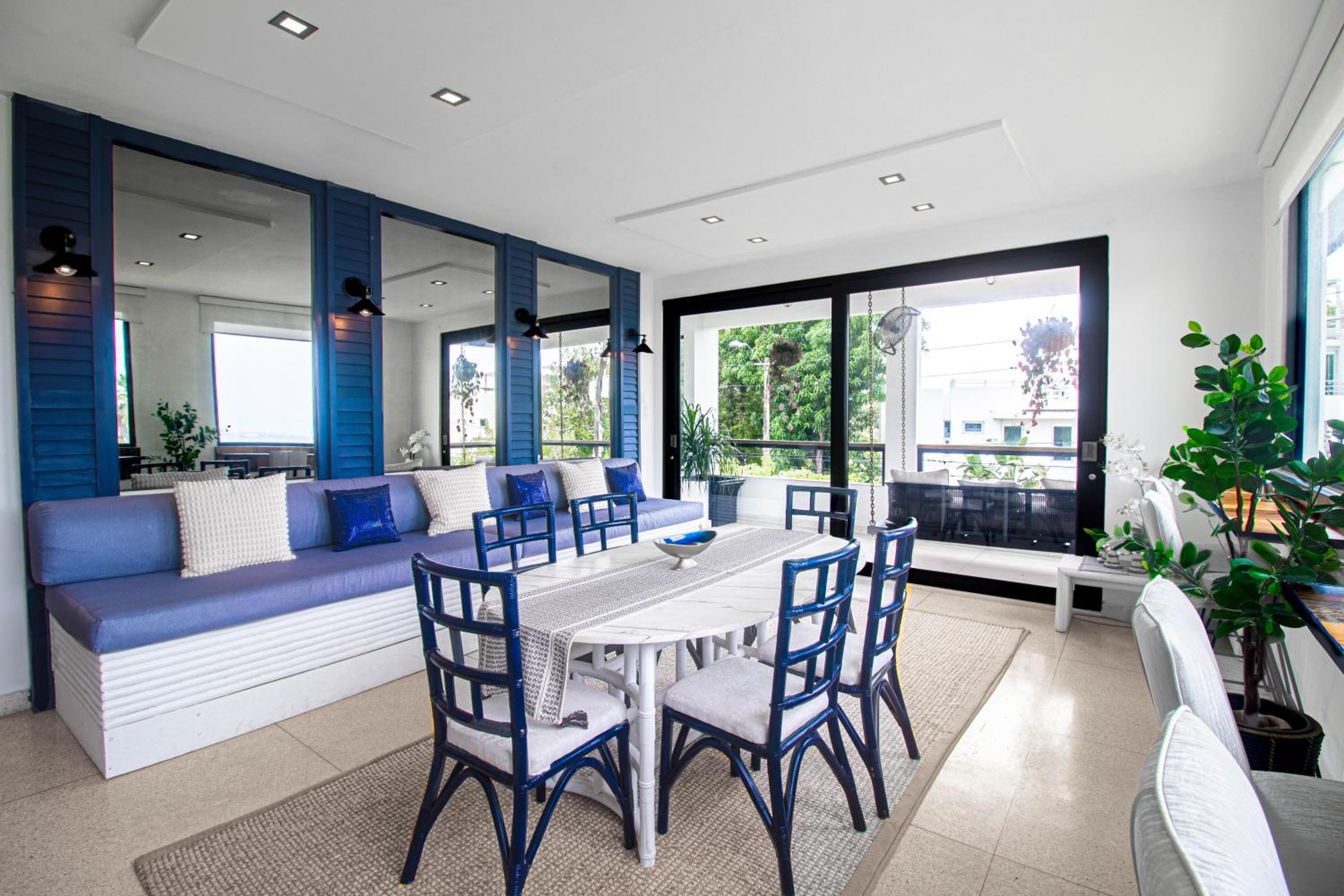 Villa Azure Ocean Park's Seaside Luxe Retreat