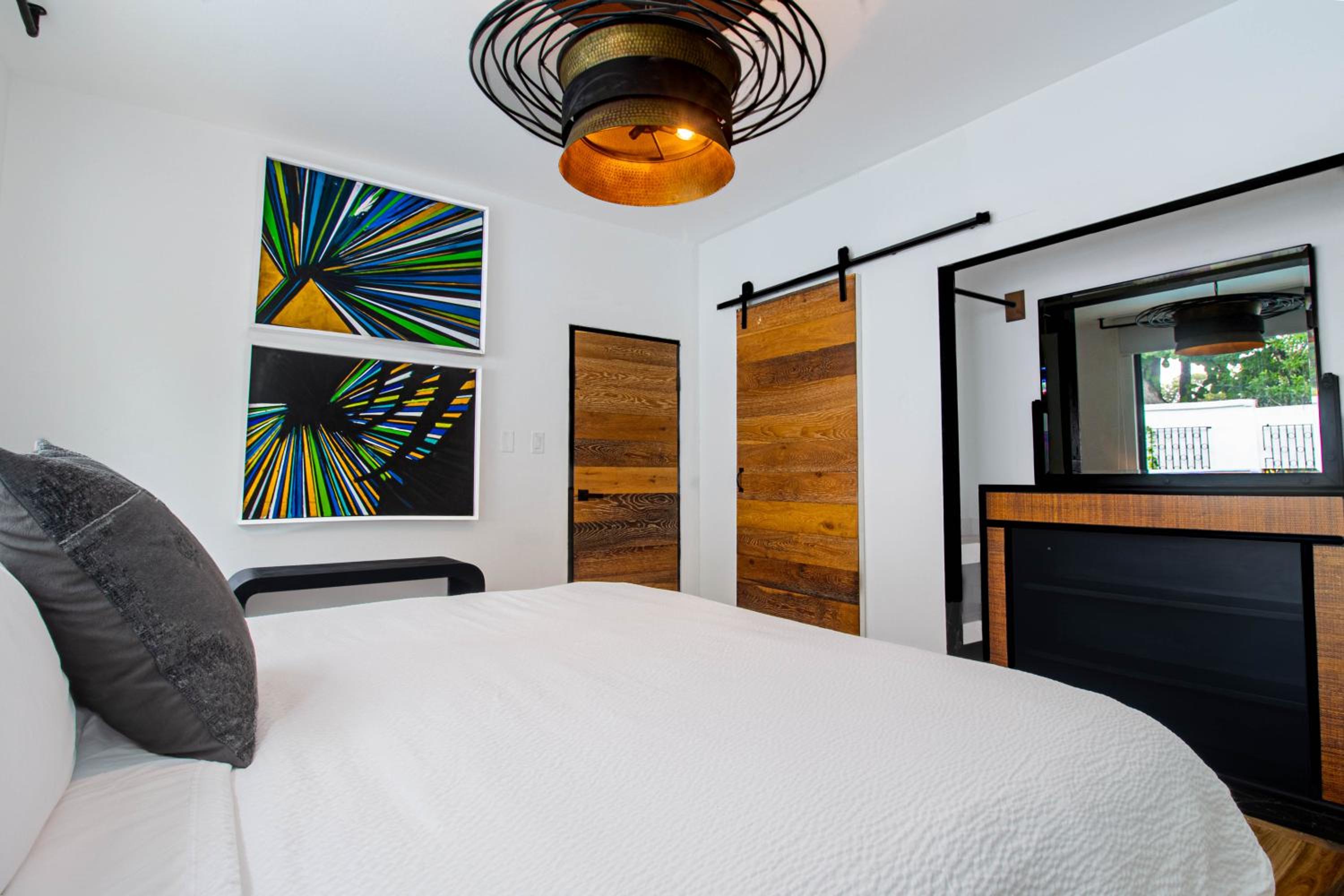 Villa Azure Ocean Park's Seaside Luxe Retreat