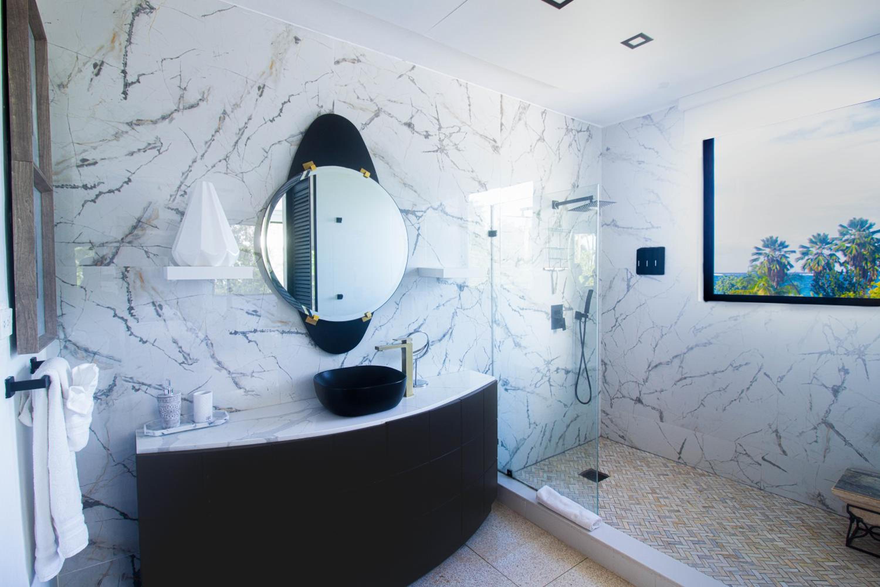 Villa Azure Ocean Park's Seaside Luxe Retreat