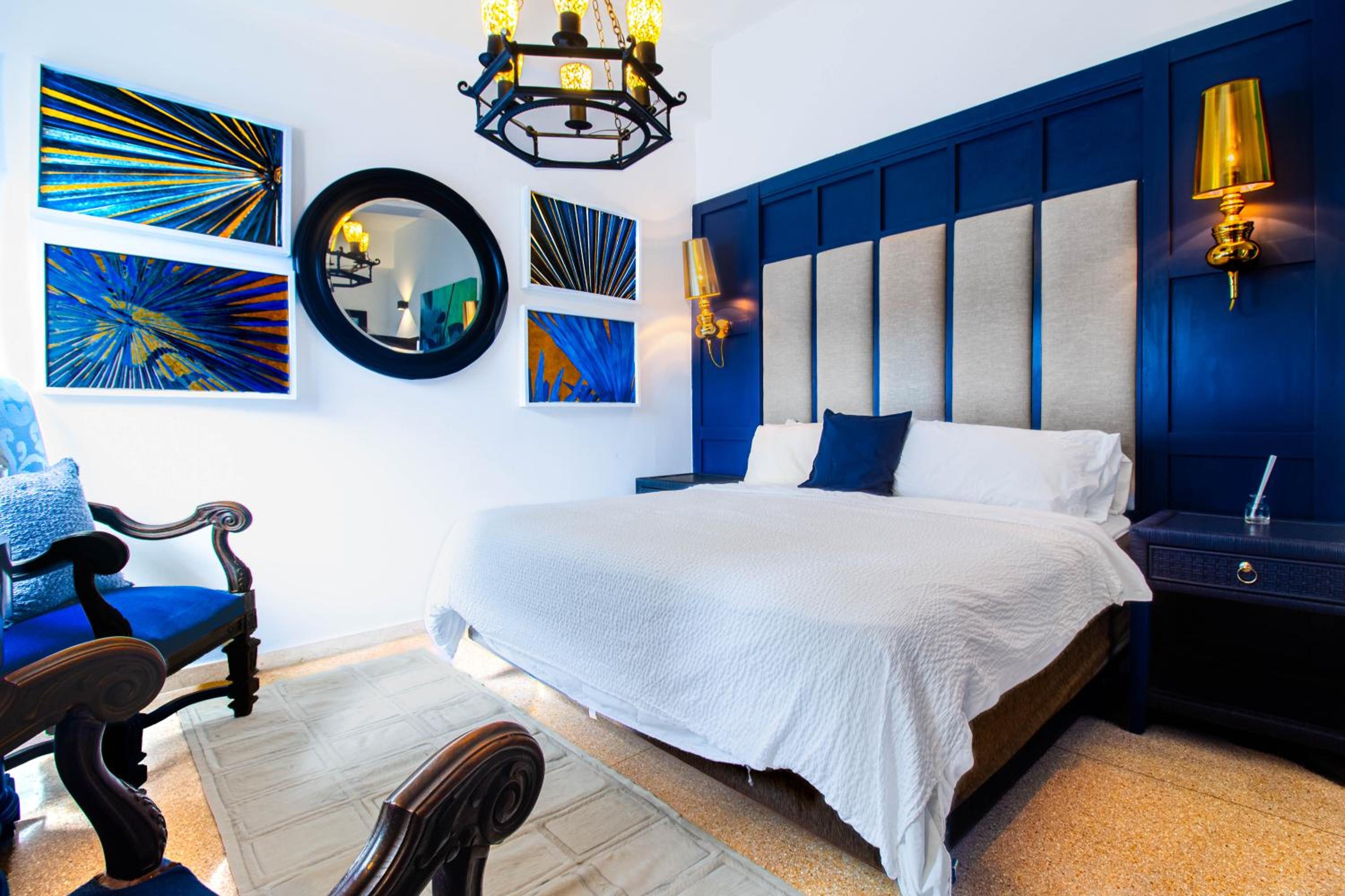 Villa Azure Ocean Park's Seaside Luxe Retreat