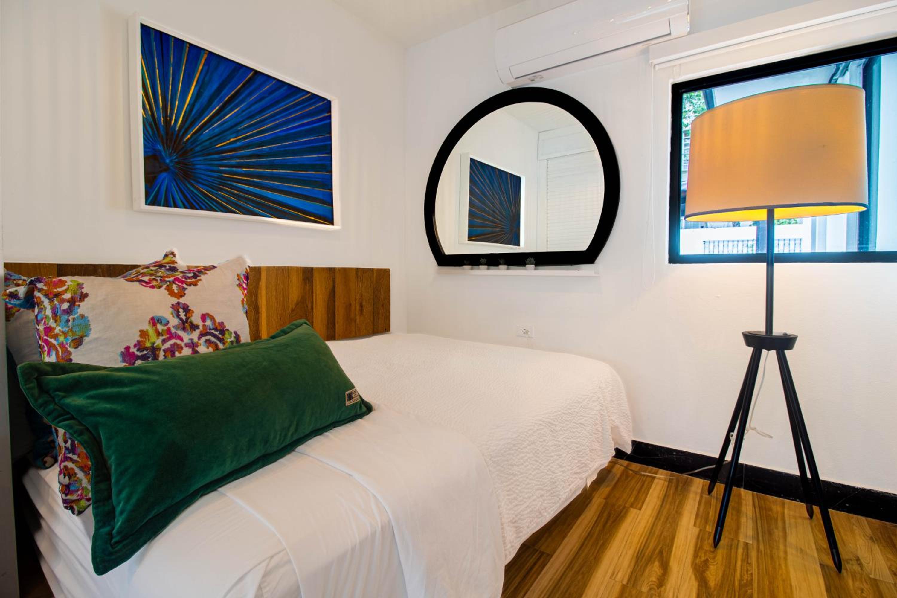 Villa Azure Ocean Park's Seaside Luxe Retreat