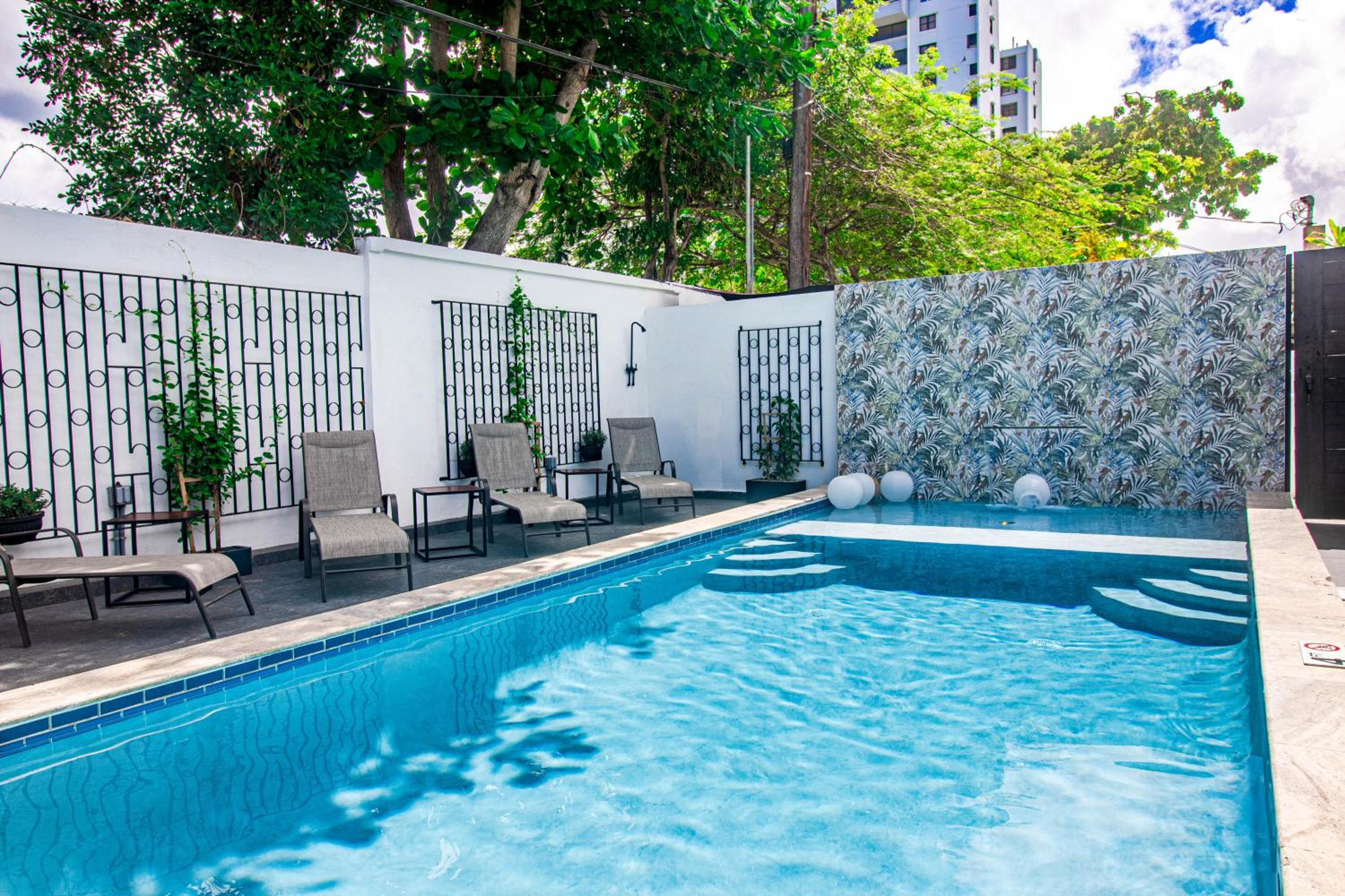 Villa Azure Ocean Park's Seaside Luxe Retreat