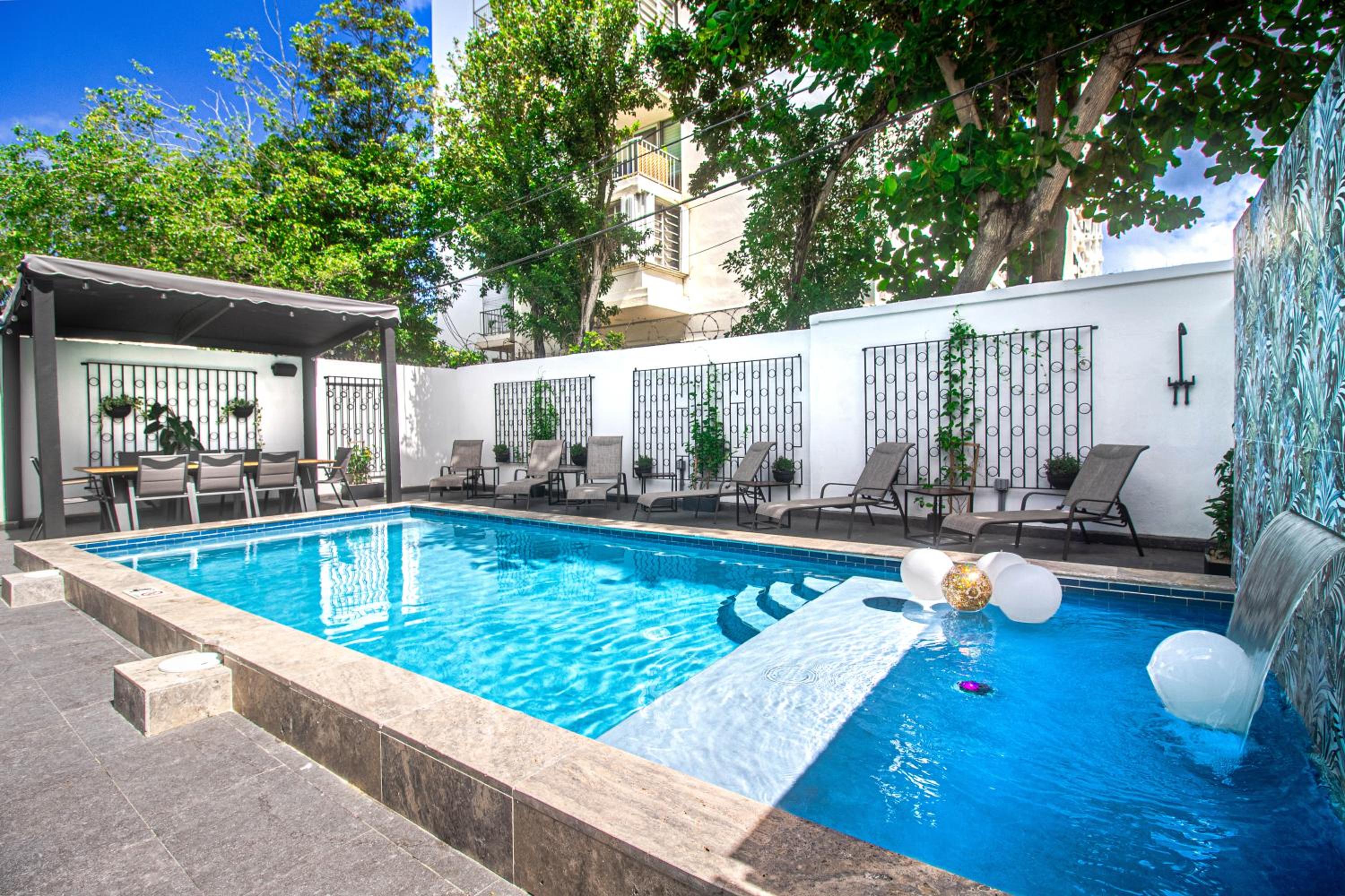 Villa Azure Ocean Park's Seaside Luxe Retreat